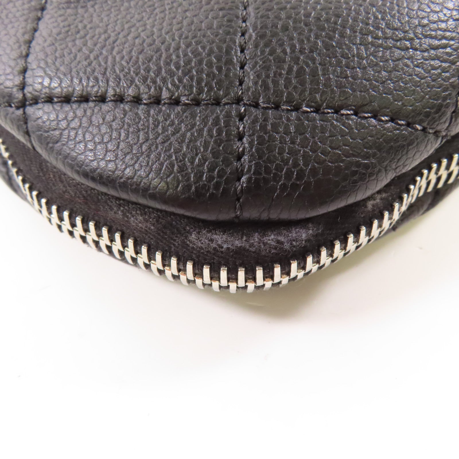 CHANEL 牛皮皮革Shoulder Bag銀扣肩背袋