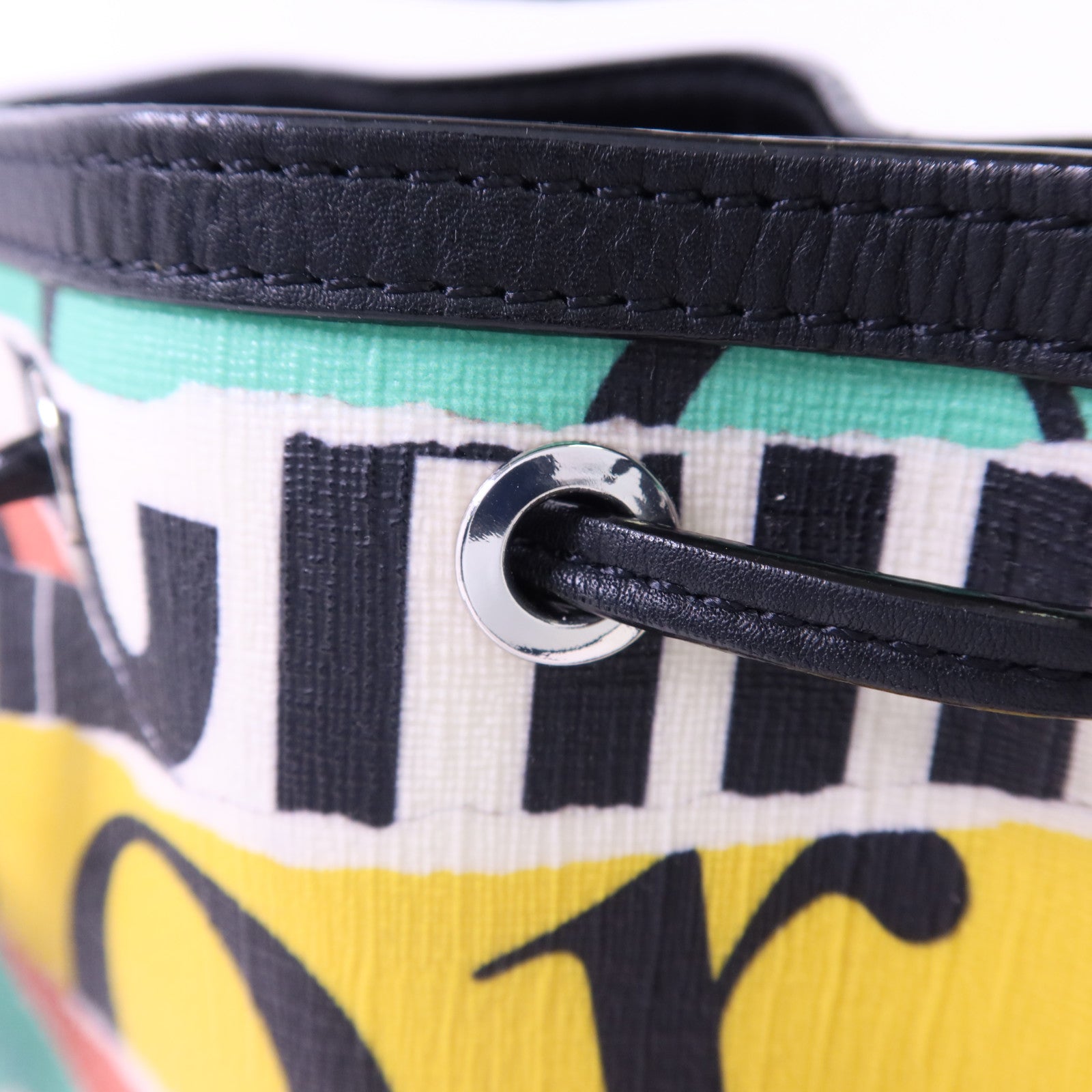 MOSCHINO 塗層帆布Handbag銀扣肩背袋