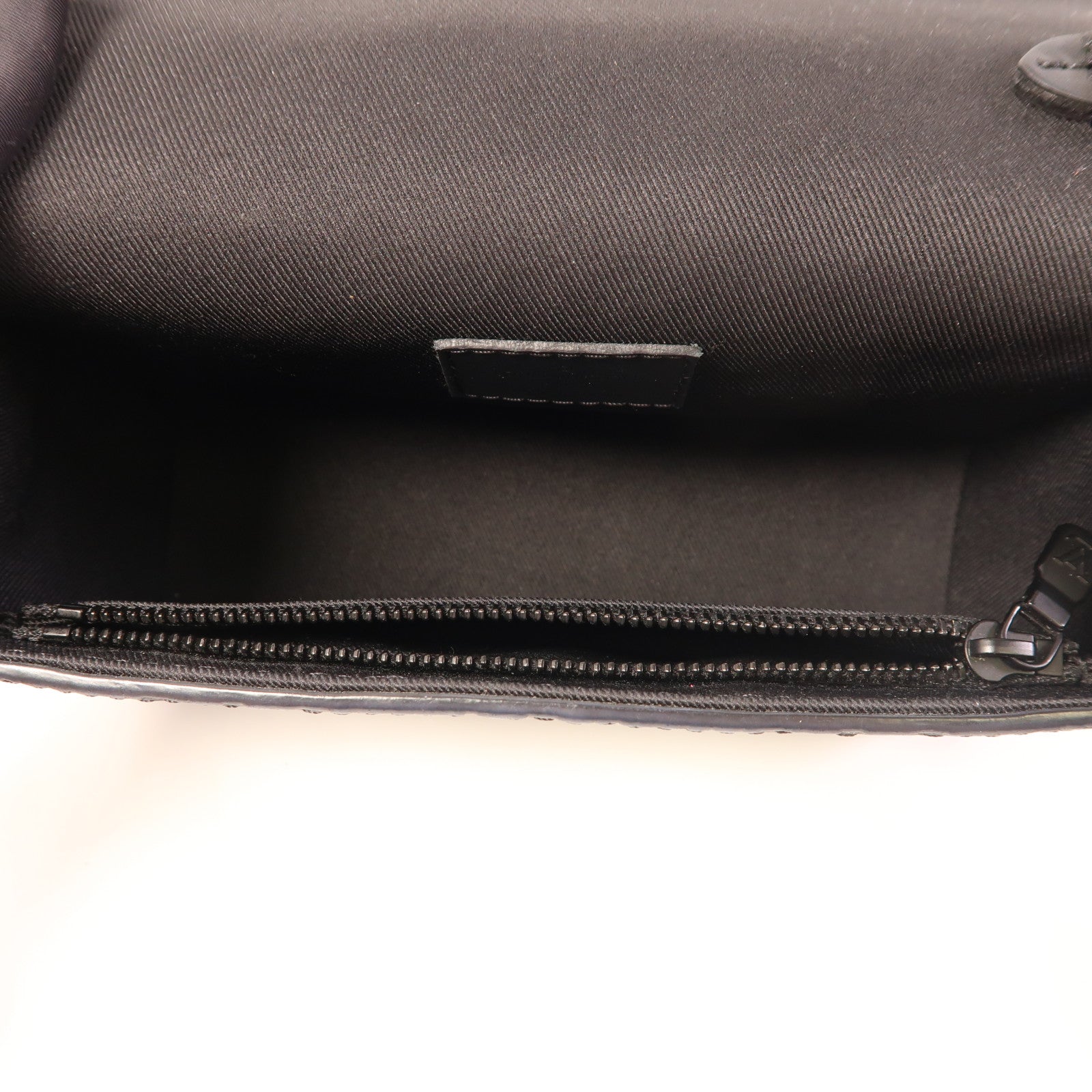 LOUIS VUITTON Monogram Taurillon Steamer Wearable Wallet扣肩背袋