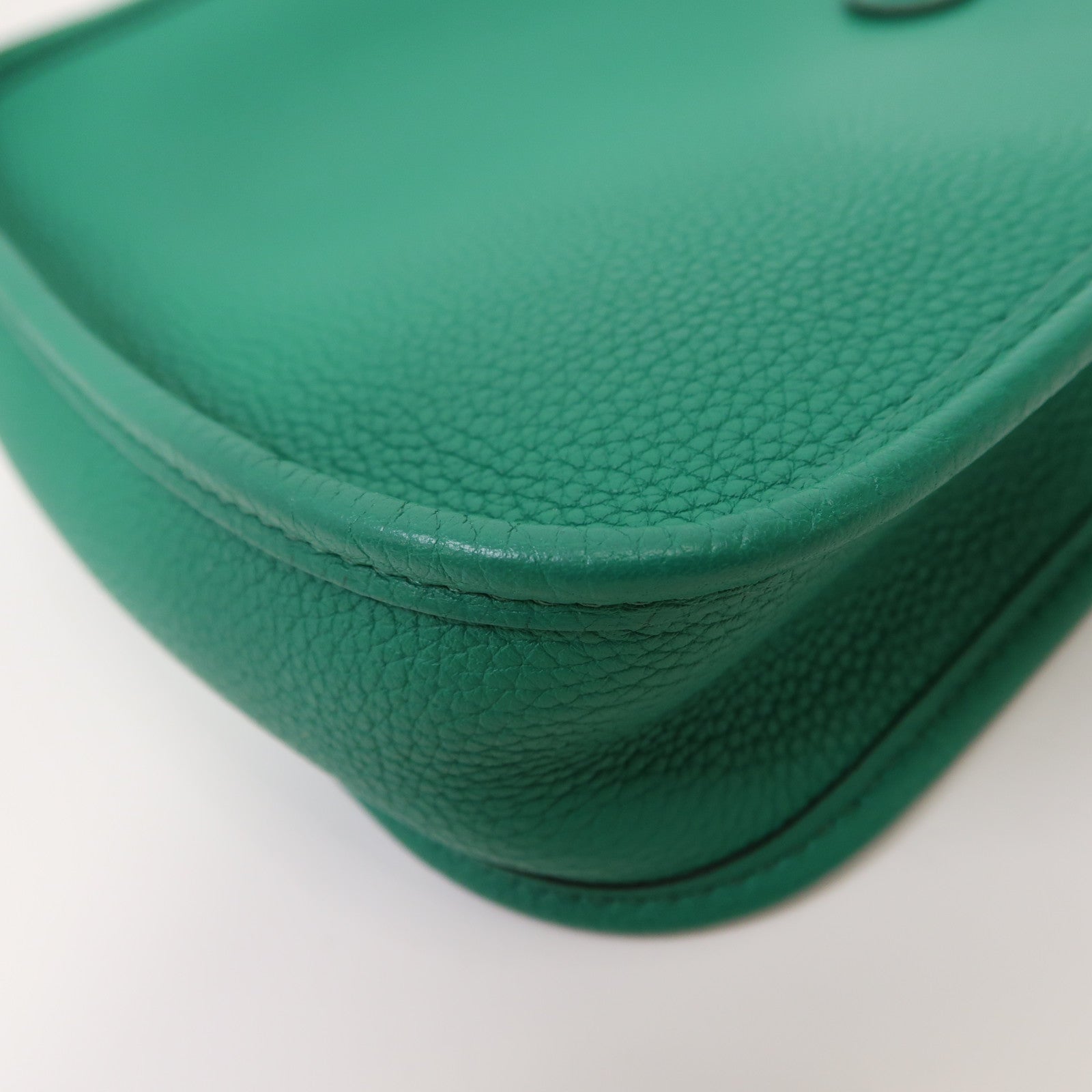 HERMES 【清倉大減價】Clemence皮革Evelyne II TPM金扣肩背袋薄荷綠色