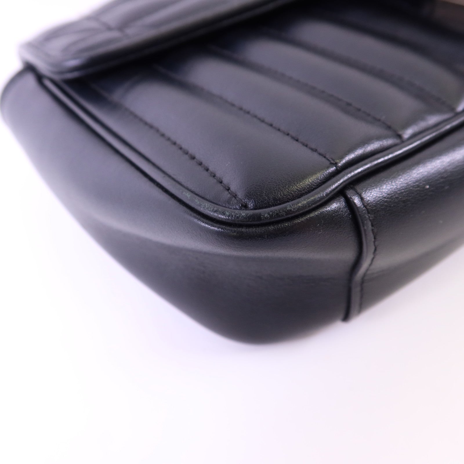 GUCCI 牛皮皮革GG Marmont Shoulder Bag銀扣鏈帶肩背袋
