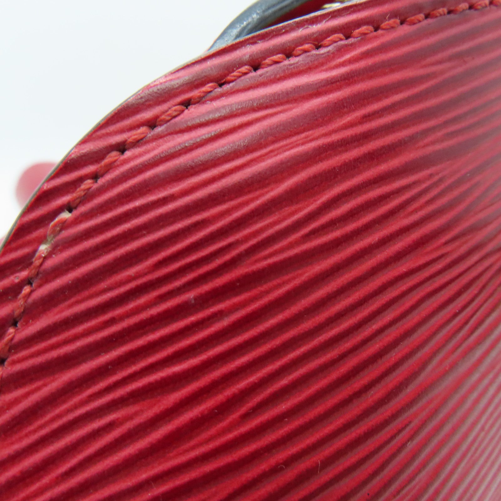 LOUIS VUITTON 【激減優惠】Epi Soufflot金扣手挽袋紅色