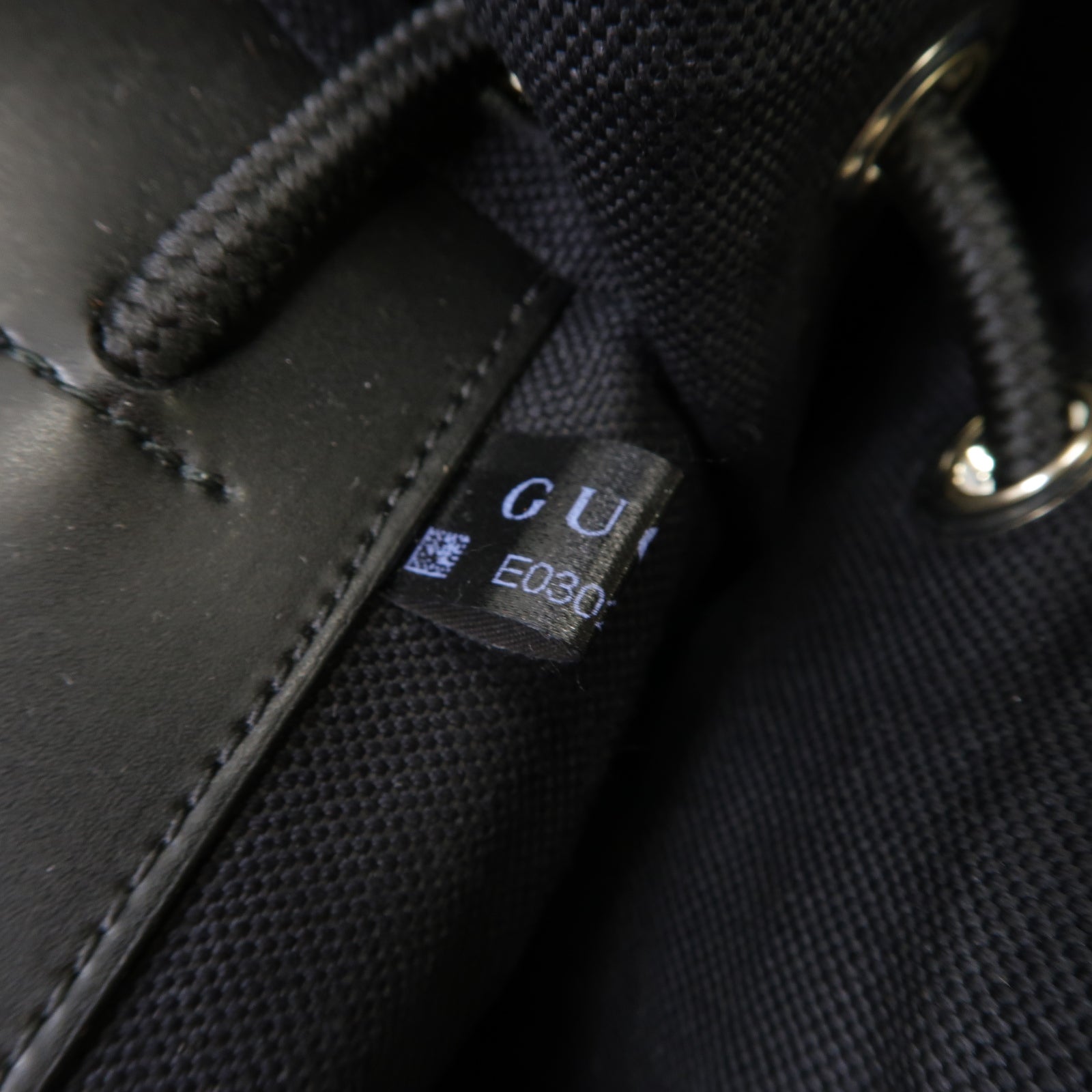 GUCCI 塗層帆布GG Supreme Backpack銀扣背包黑色