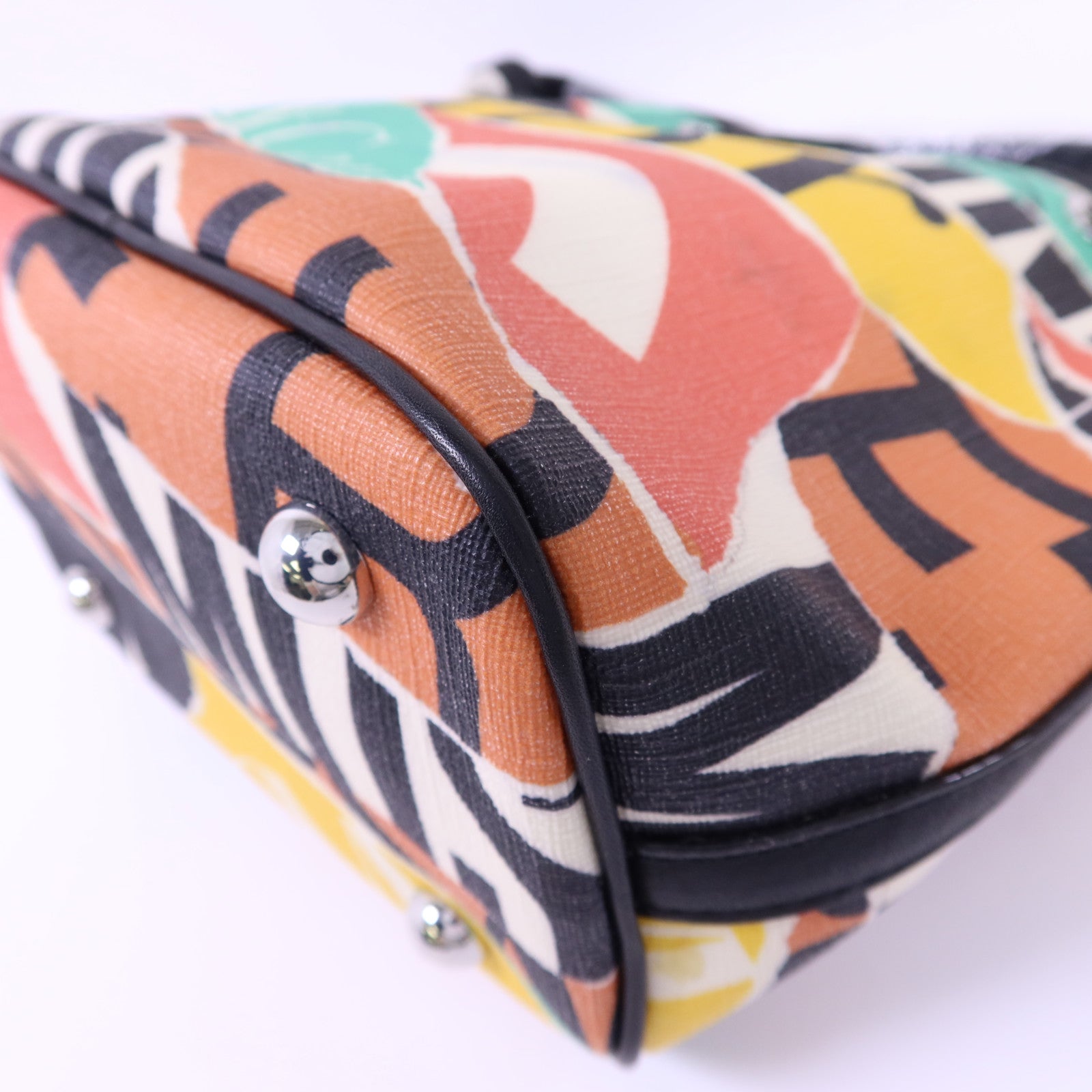 MOSCHINO 塗層帆布Handbag銀扣肩背袋