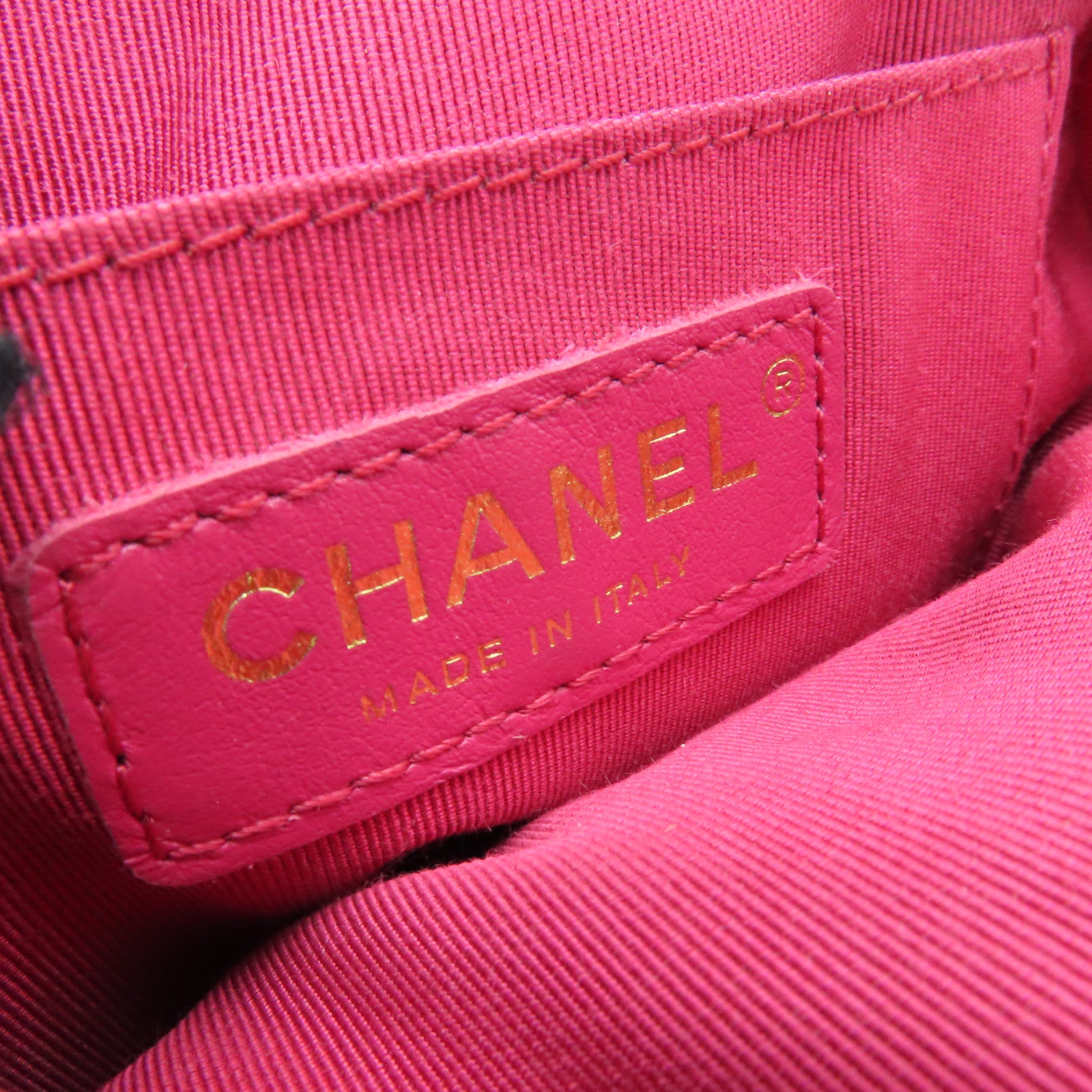 CHANEL 【激減優惠】菱格牛皮皮革Round Chain Shoulder Bag金扣鏈帶肩背袋黒色