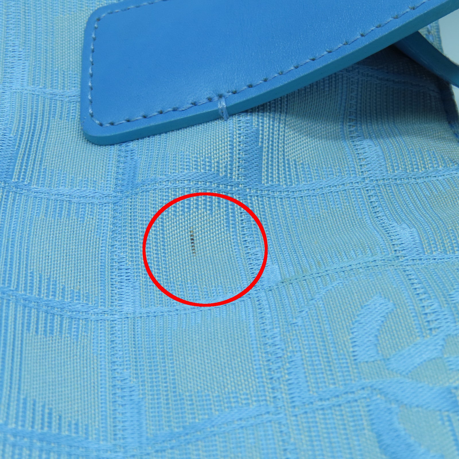 CHANEL 尼龙Shoulder Bag银扣肩背袋蓝色