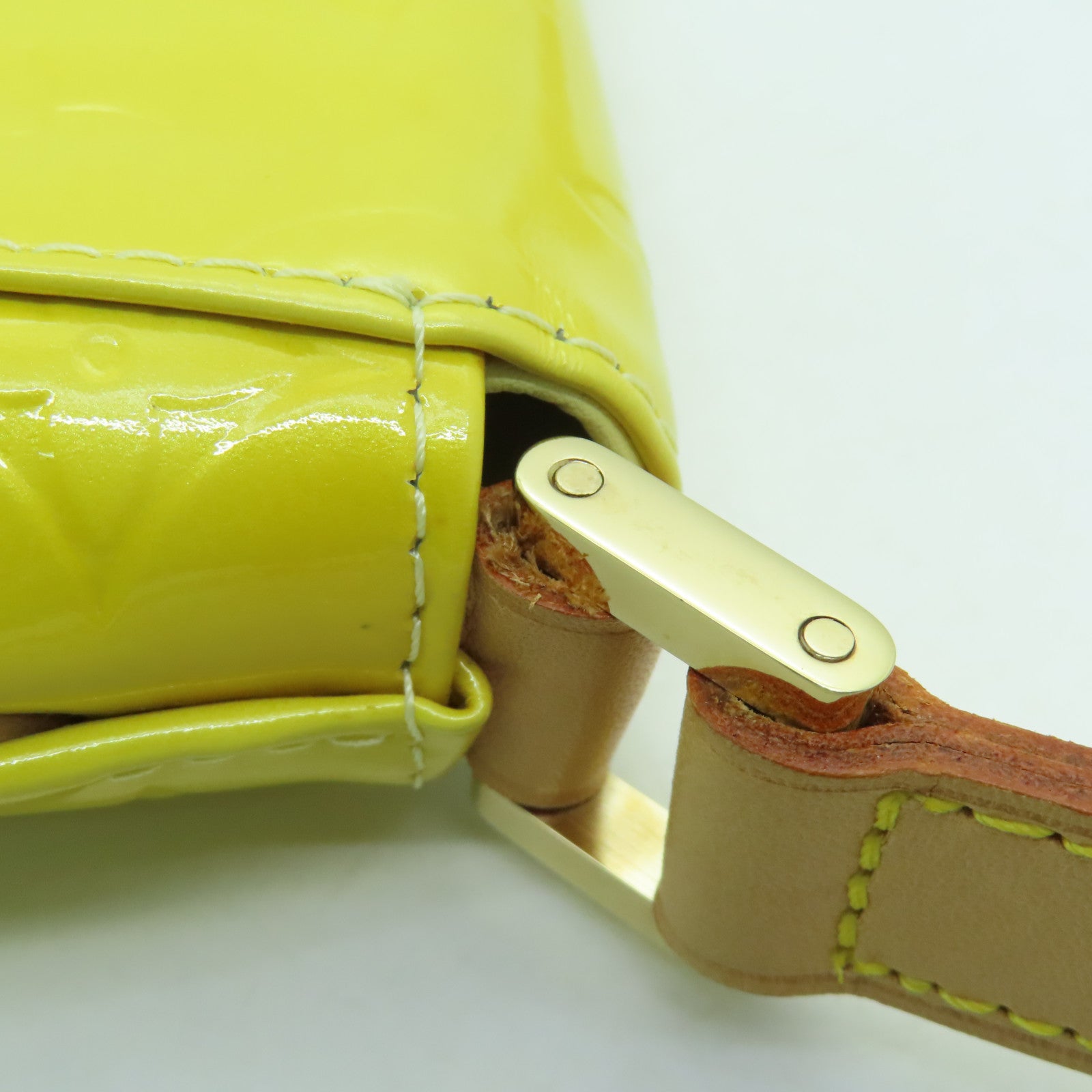 LOUIS VUITTON 【激減優惠】Monogram Vernis Thompson Street金扣肩背袋黃色