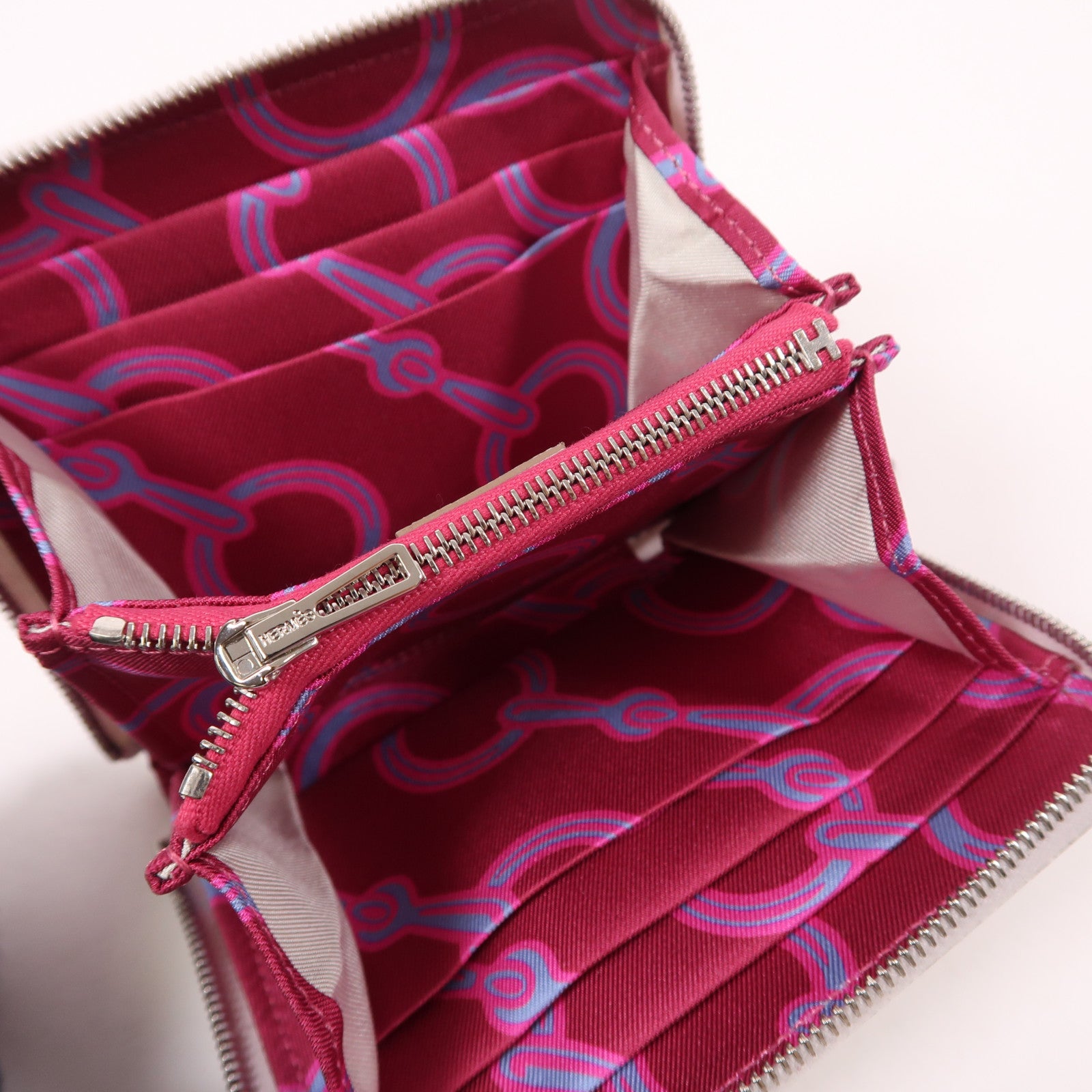 HERMES 【激減優惠】Epsom皮革Silk In Compact Wallet銀扣錢包