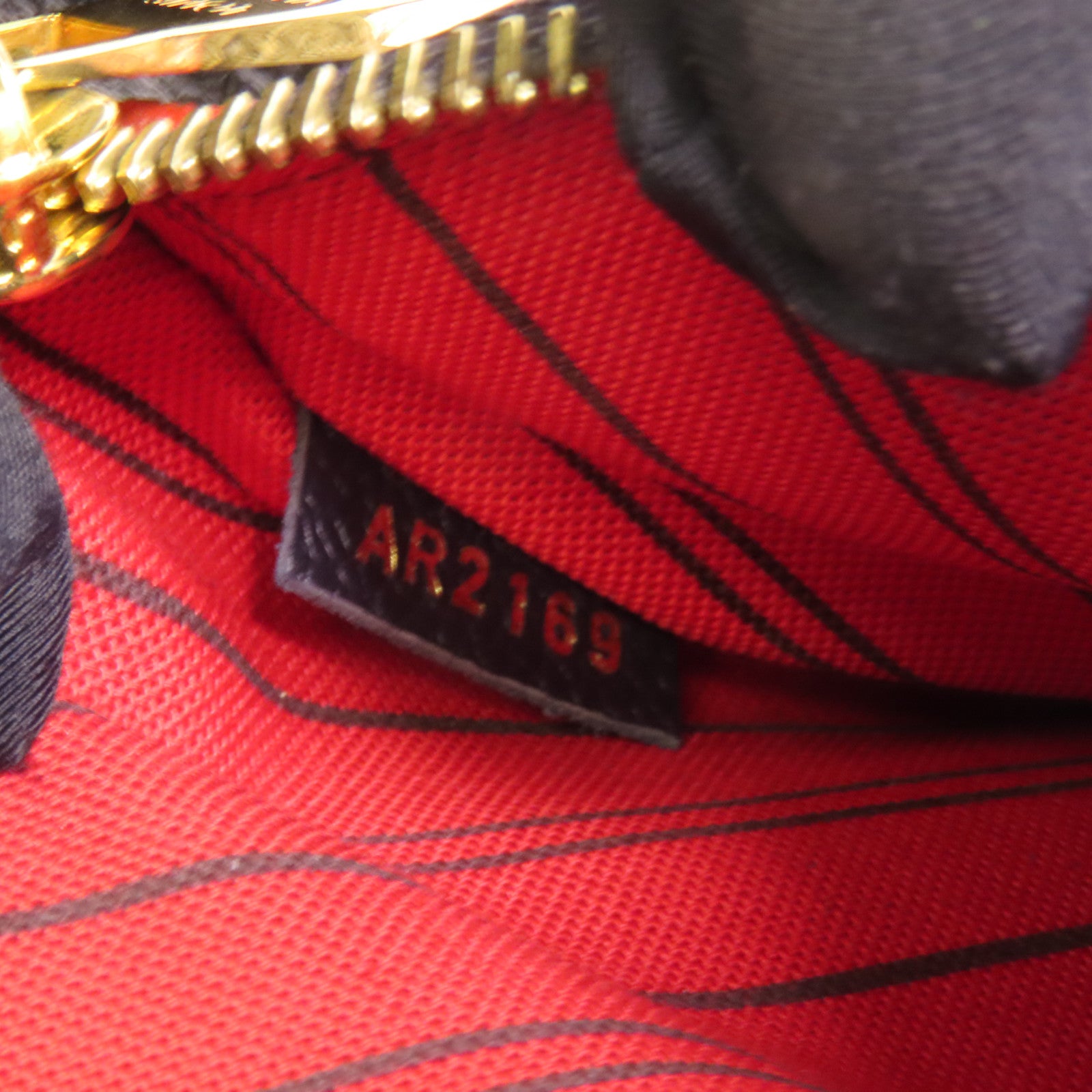 LOUIS VUITTON Monogram Empreinte Pochette Metis金扣手挽肩背兩用袋