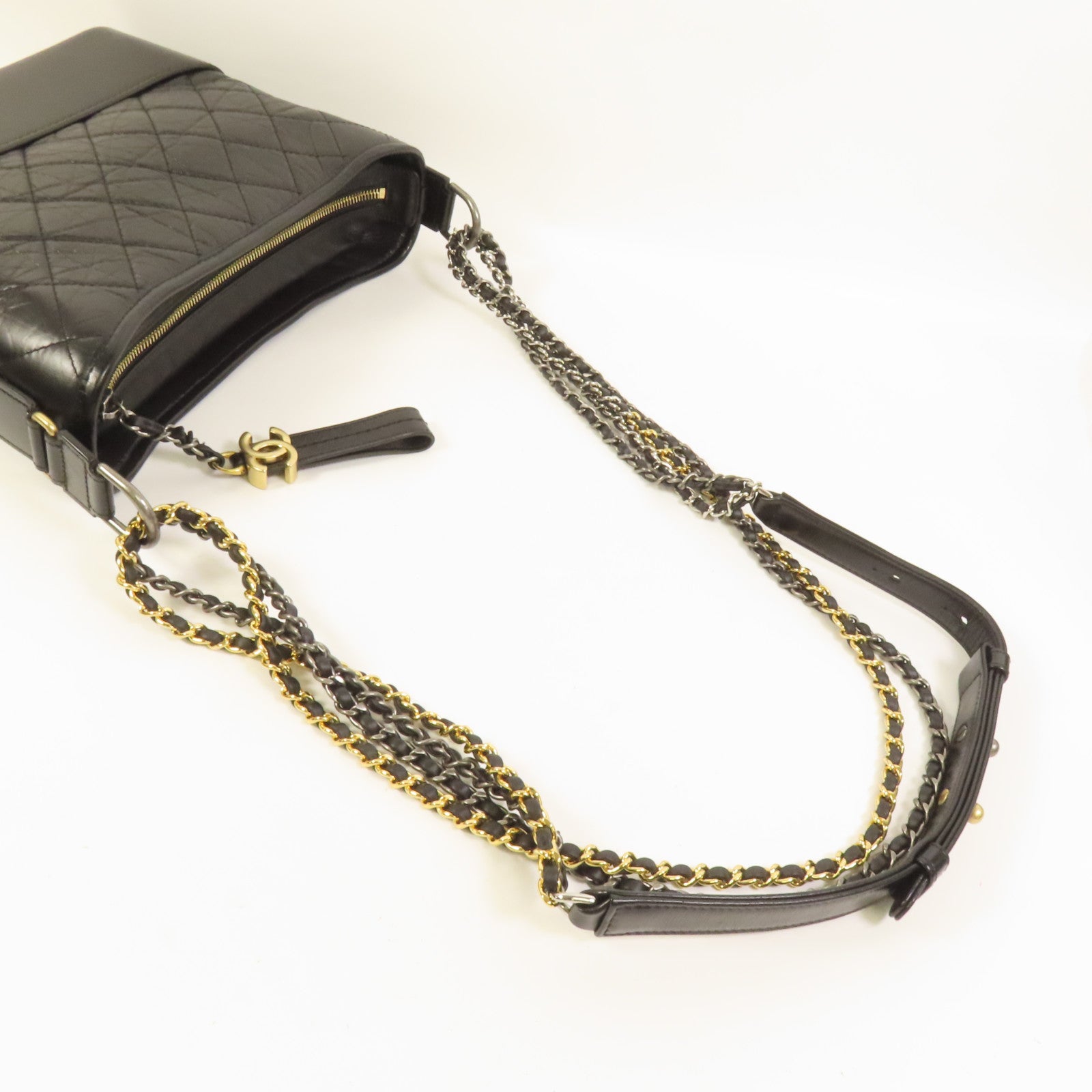 CHANEL 牛皮皮革Gabrielle Medium鏈帶肩背袋
