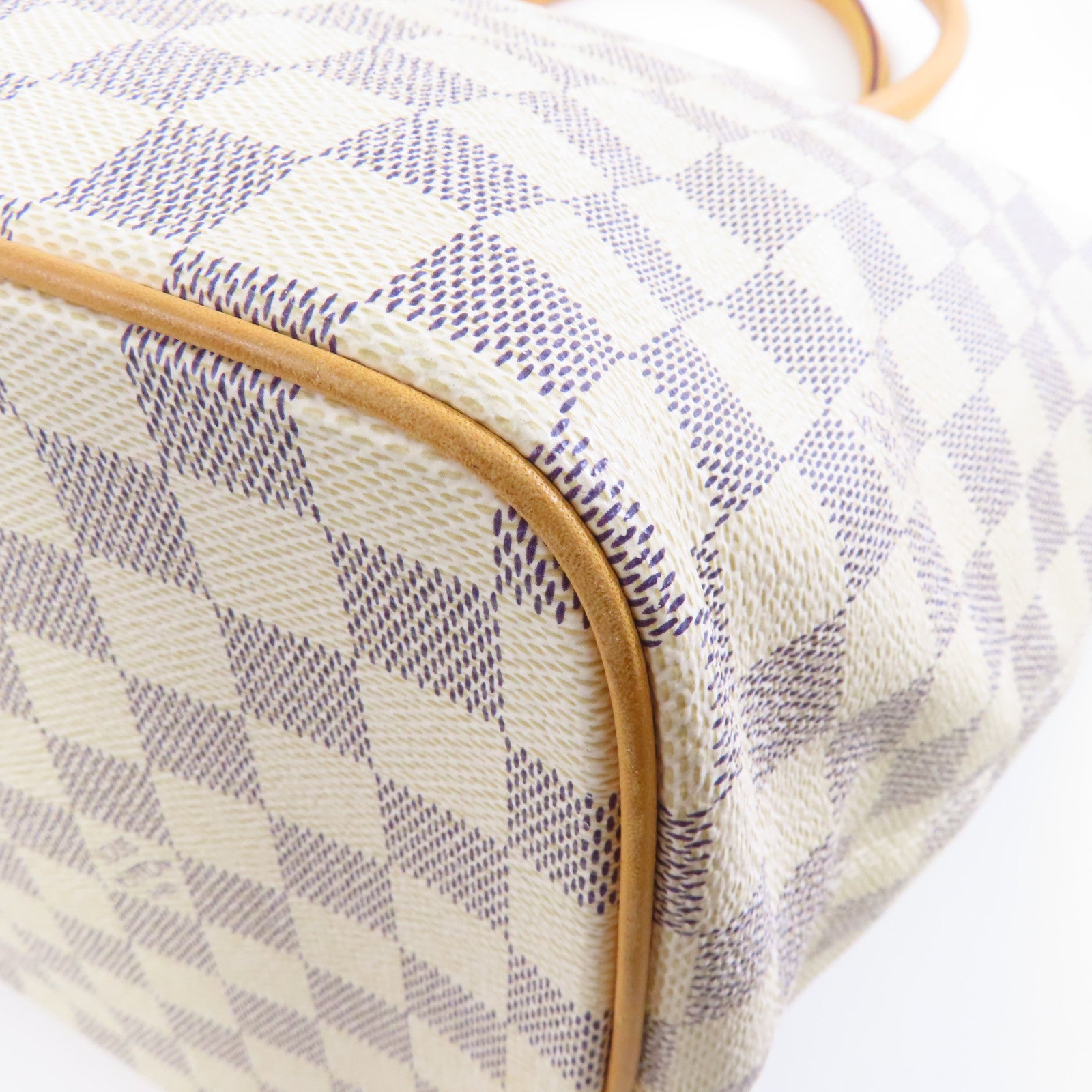 LOUIS VUITTON Damier Azur Saleya MM金扣肩背袋米色