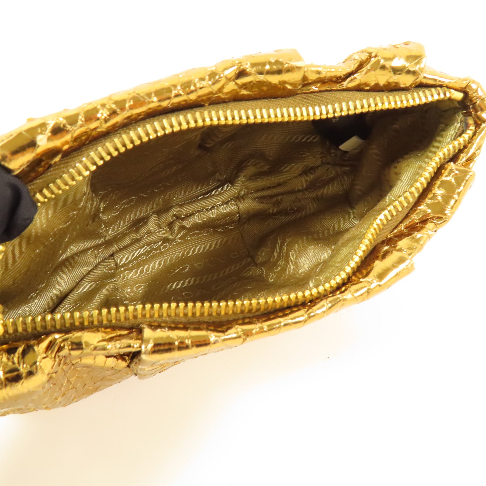 PRADA 蛇皮皮革Pouch金扣手拿包