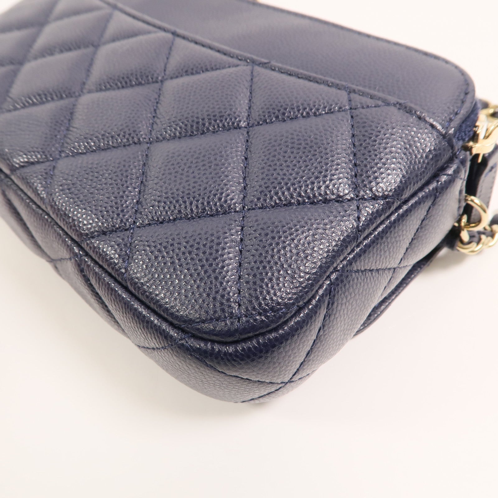 CHANEL 牛皮皮革Phone Bag鏈帶肩背袋