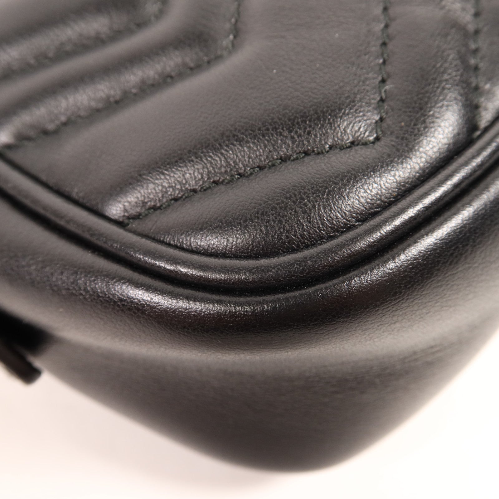 GUCCI 牛皮皮革GG Marmont金扣肩背袋