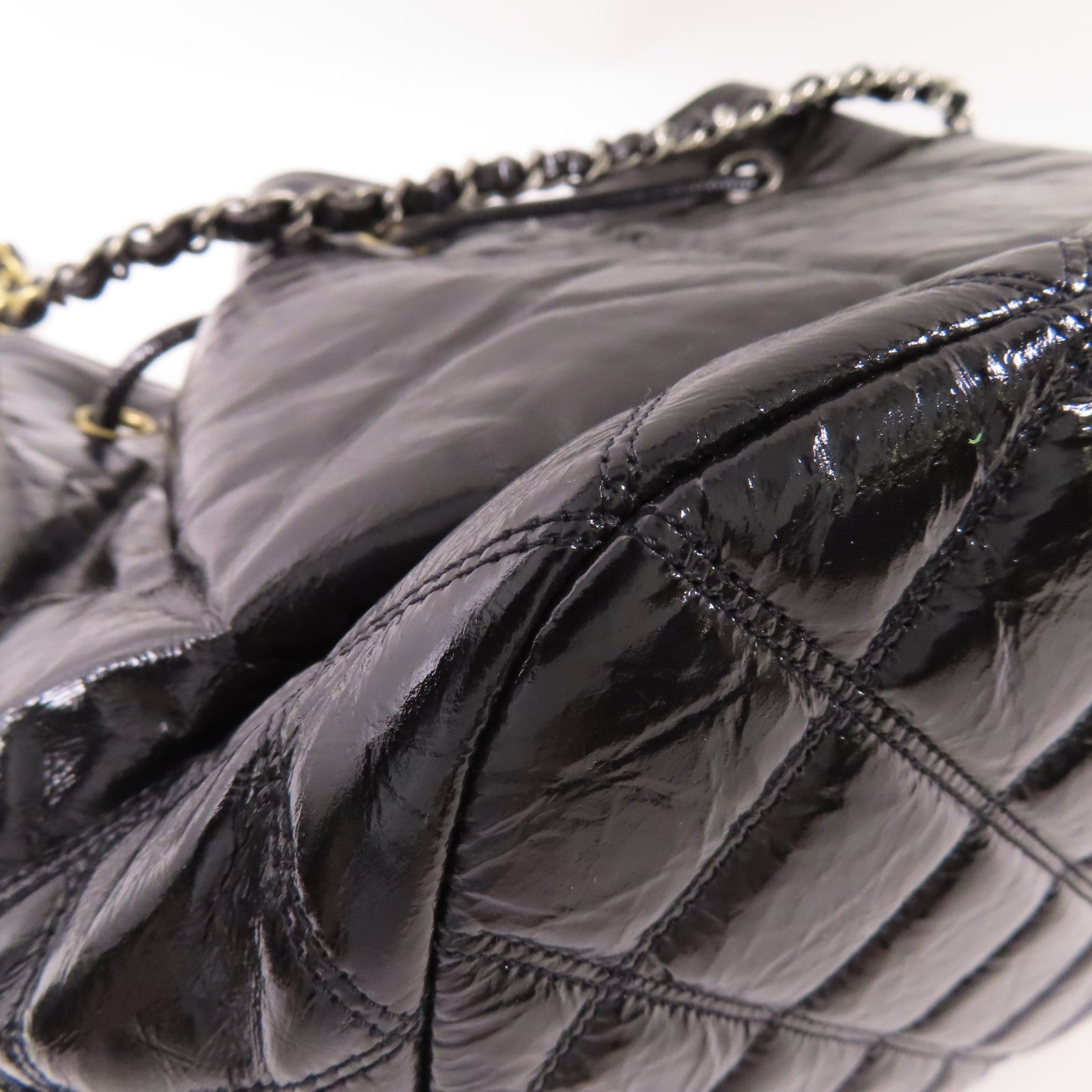 CHANEL 【激減優惠】漆皮皮革Drawstring Bag金扣鏈帶肩背袋