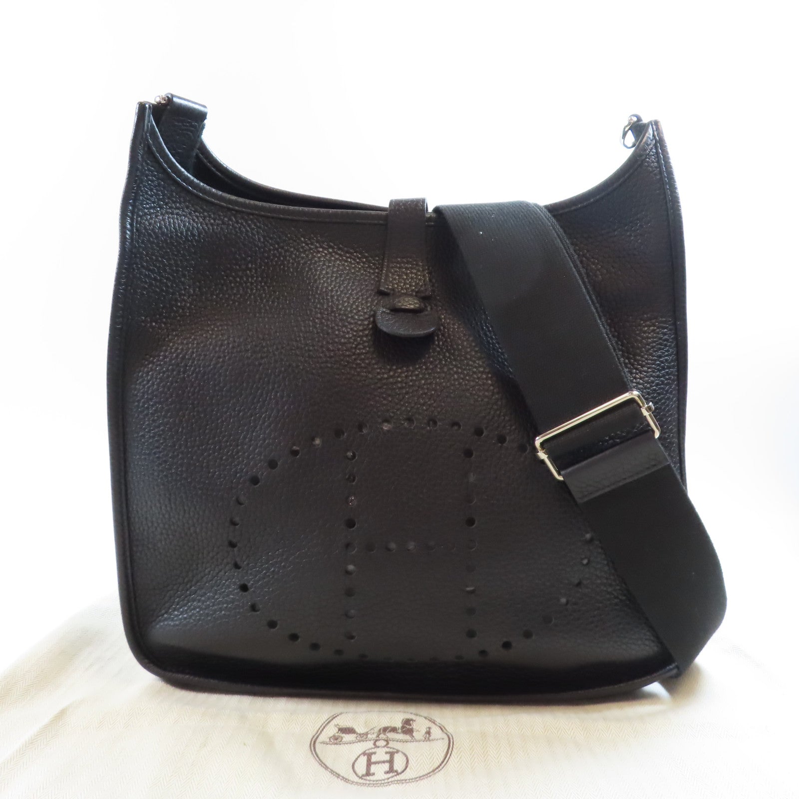 HERMES Clemence皮革Evelyne GM銀扣肩背袋黑色