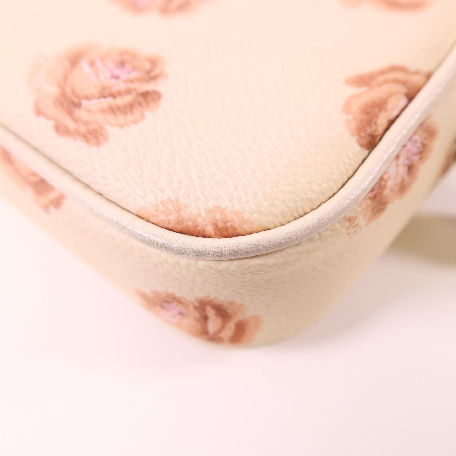 COACH 皮革Shoulder Bag金扣肩背袋