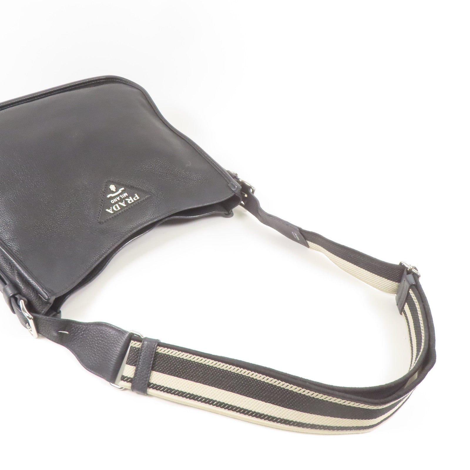 PRADA 皮革Shoulder Bag銀扣肩背袋