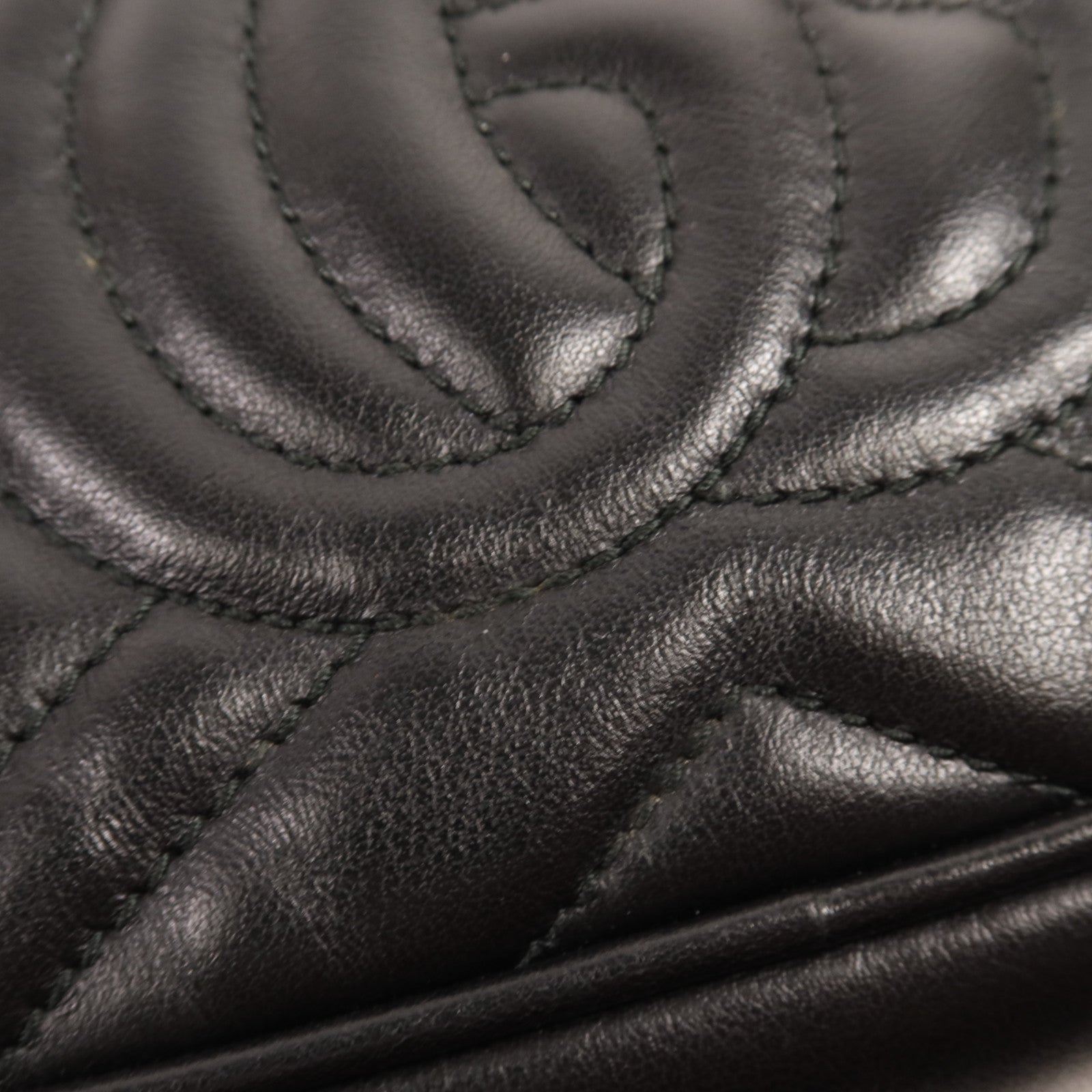 GUCCI 牛皮皮革GG Marmont金扣肩背袋