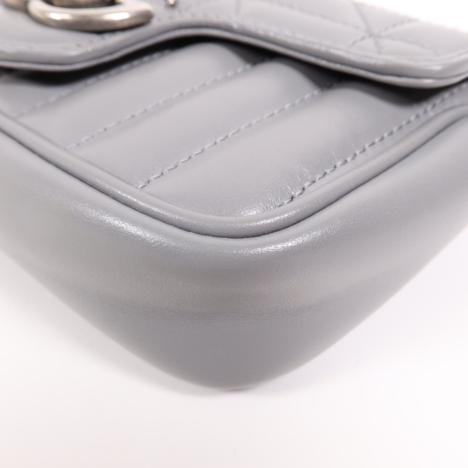 GUCCI 牛皮皮革GG Marmont Super Mini銀扣鏈帶肩背袋
