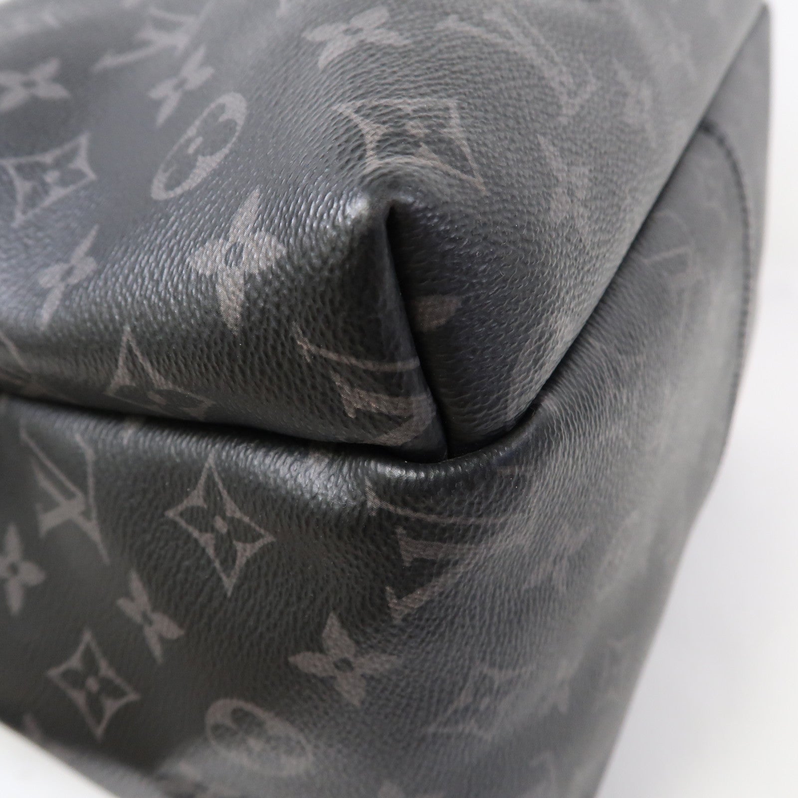 LOUIS VUITTON Monogram Eclipse Discovery銀扣背包黑色