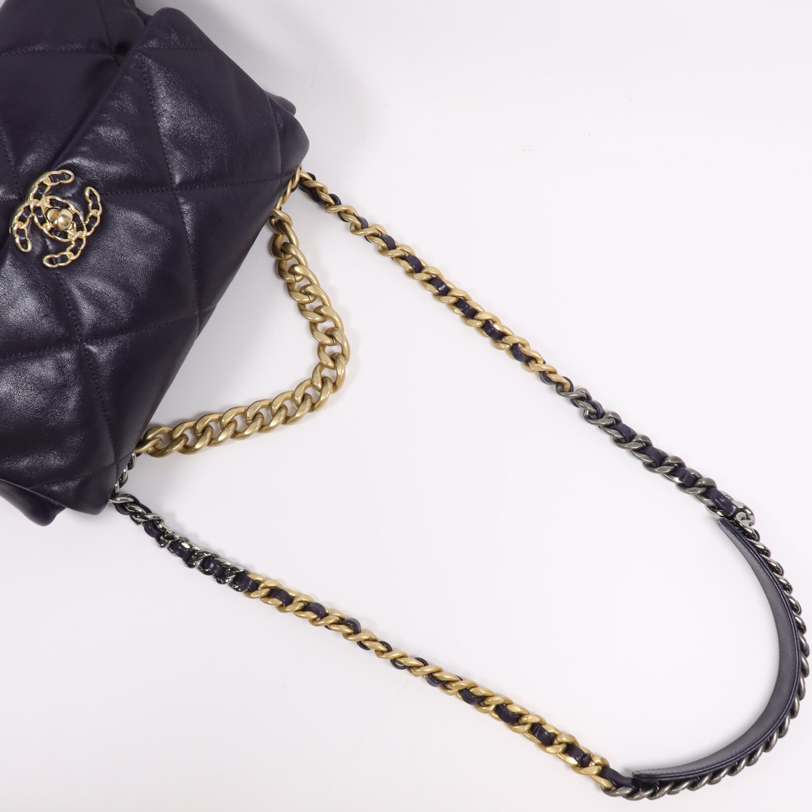 CHANEL 【激減優惠】羊皮皮革Chanel 19鏈帶肩背袋