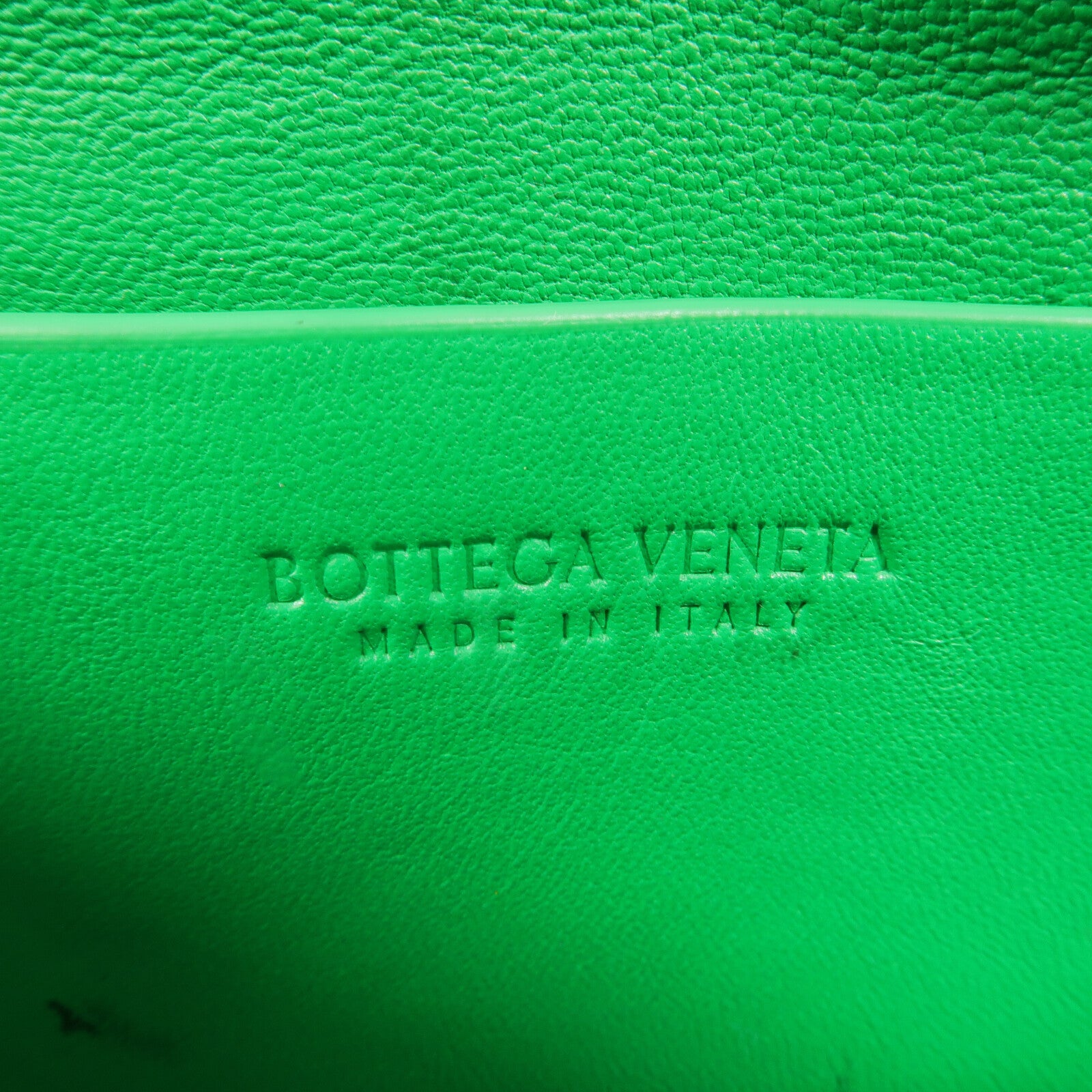 BOTTEGA VENETA 羊皮皮革Cassette Padded Mini腰包