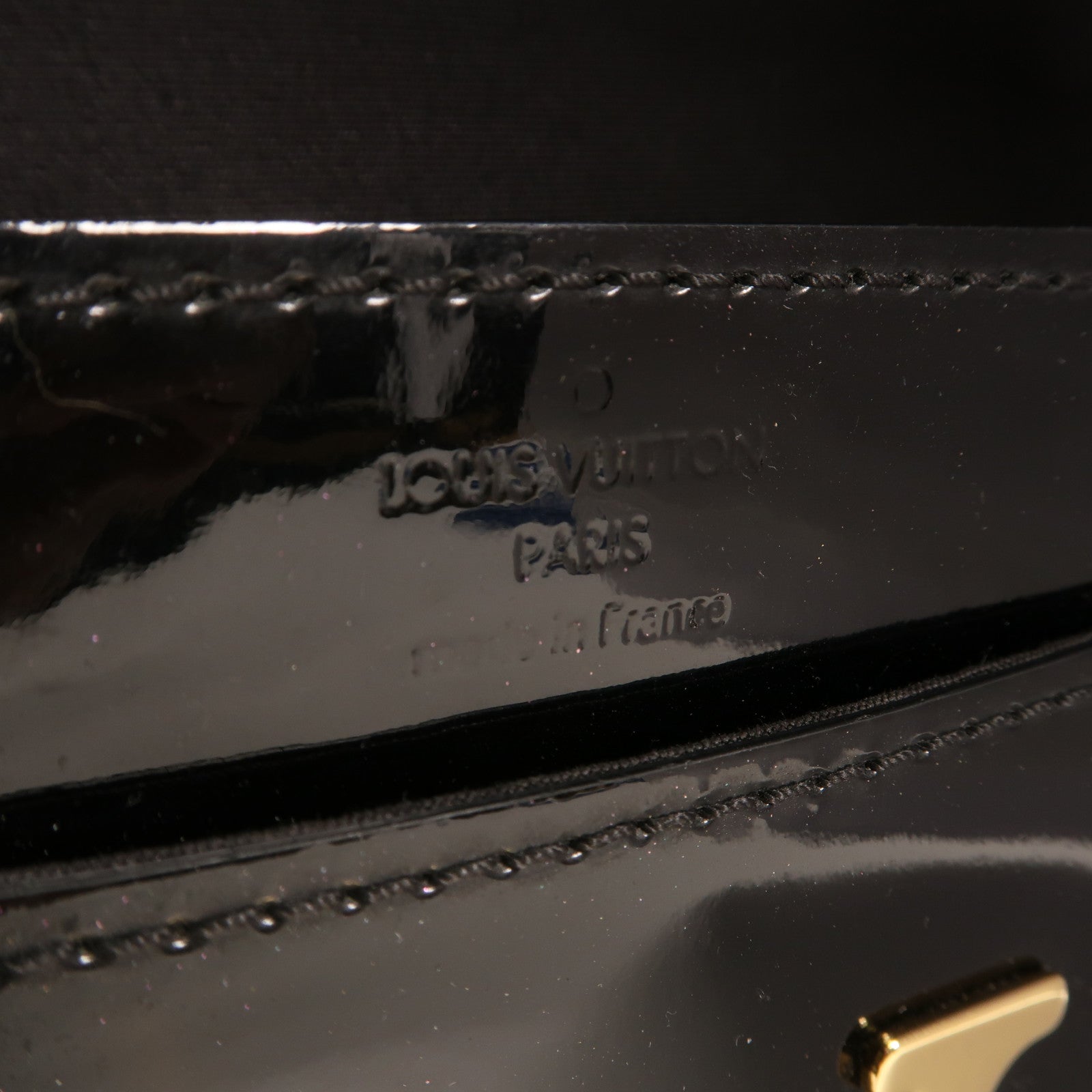 LOUIS VUITTON Vernis Louise MM金扣鏈帶肩背袋