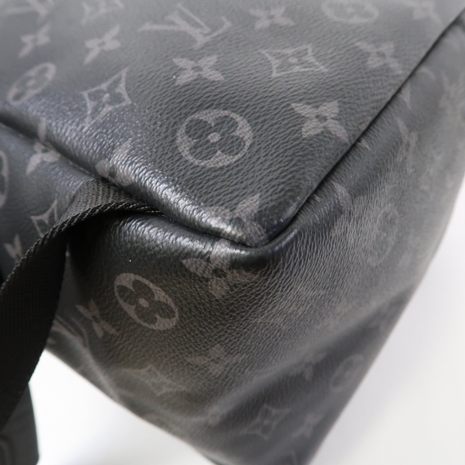 LOUIS VUITTON Monogram Eclipse Discovery銀扣背包黑色