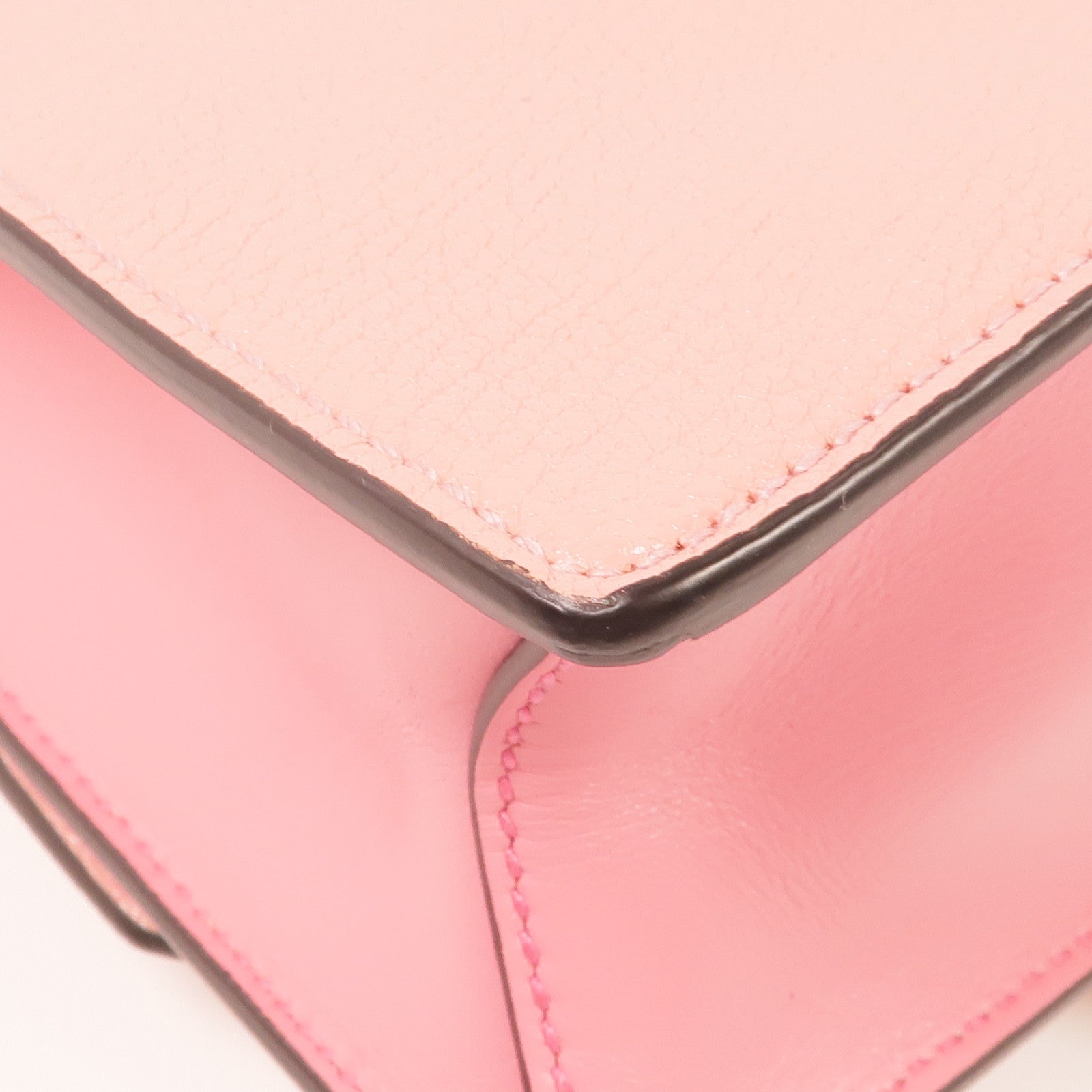 Miu Miu 山羊皮皮革Shoulder Bag金扣肩背袋