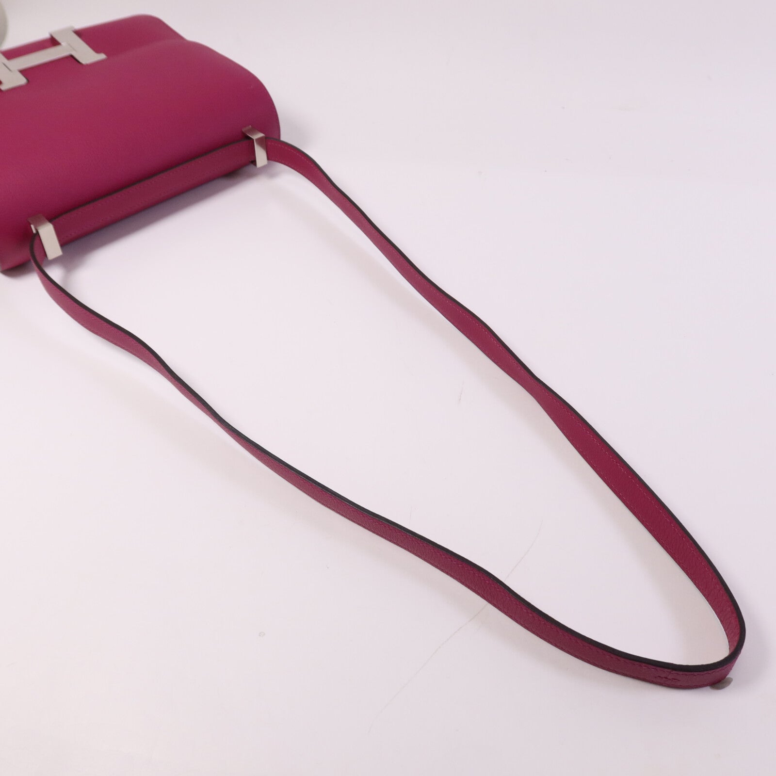 HERMES Evercolor皮革Constance 24銀扣肩背袋Rose Purple