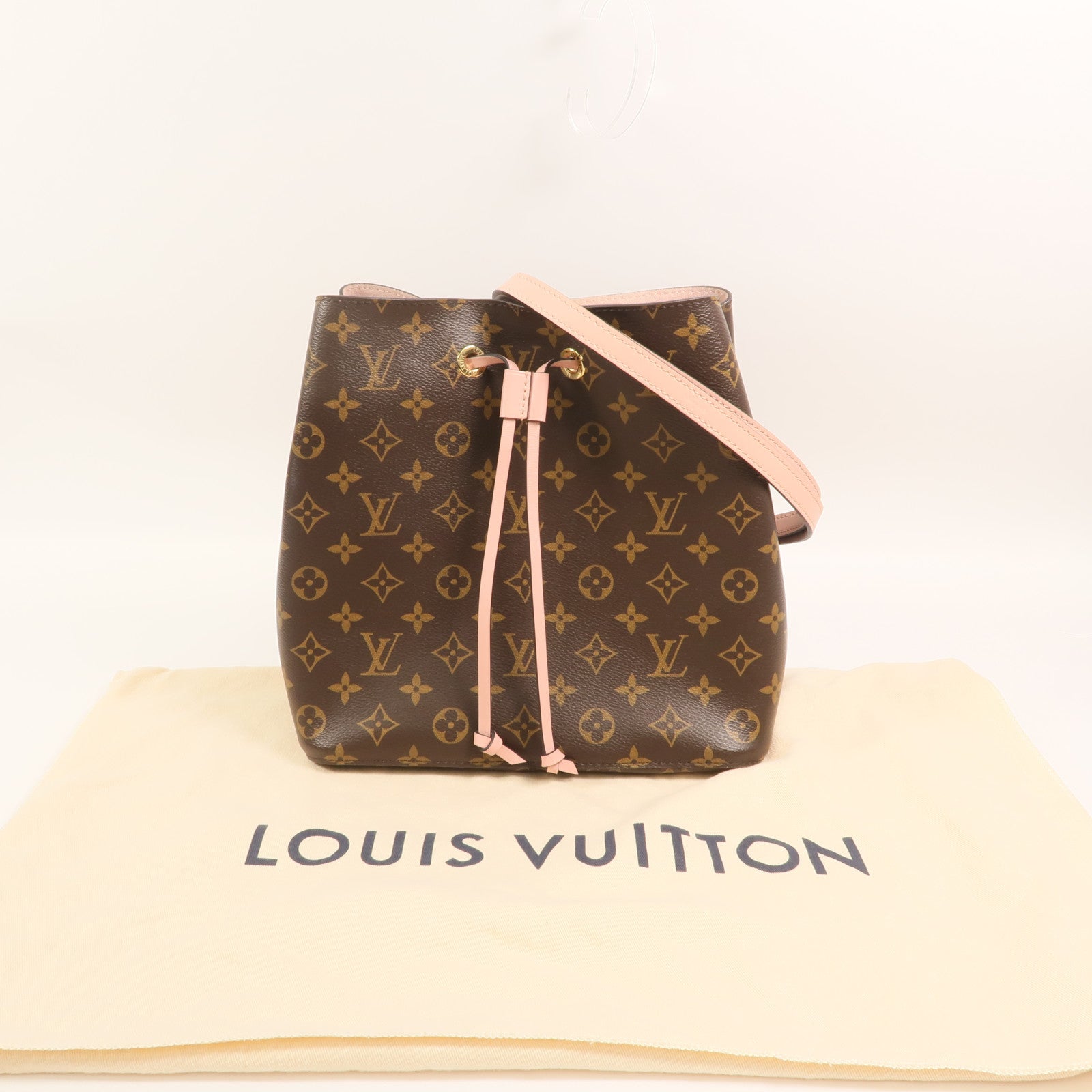LOUIS VUITTON Monogram Neo Noe金扣肩背袋