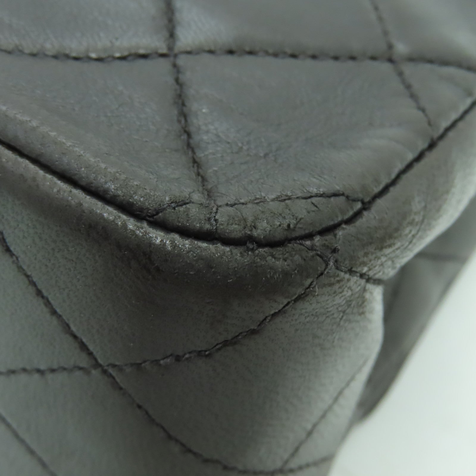 CHANEL 【激減優惠】菱格牛皮皮革Classic Flap 25金扣鏈帶肩背袋深啡色