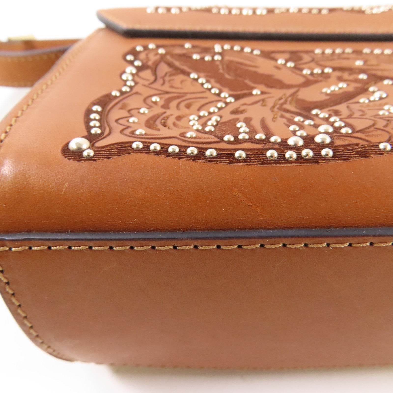 Valentino 牛皮皮革Shoulder Bag金扣肩背袋