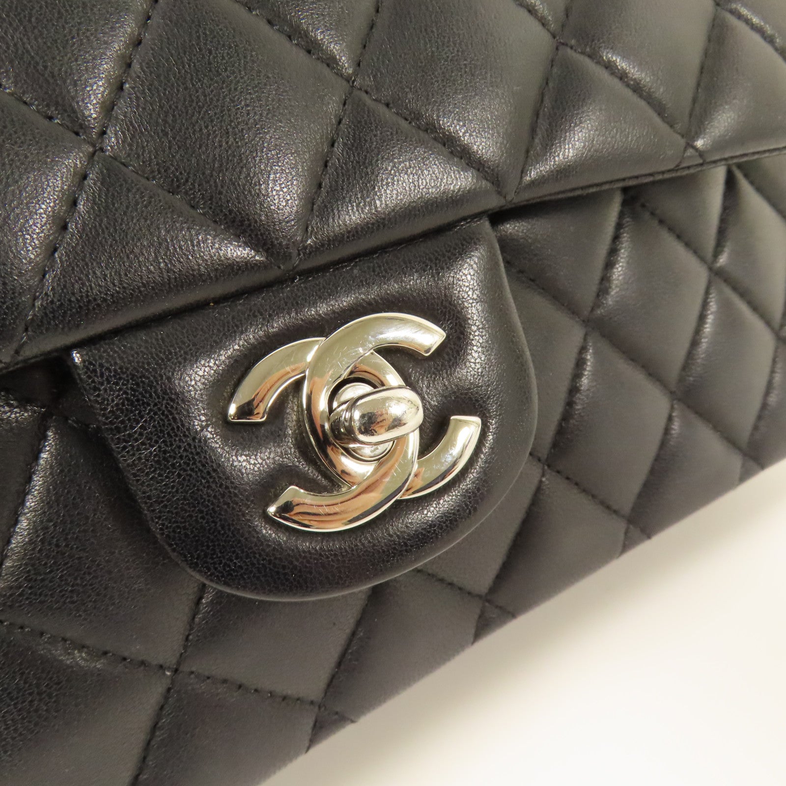 CHANEL 羊皮皮革Classic 25銀扣鏈帶肩背袋