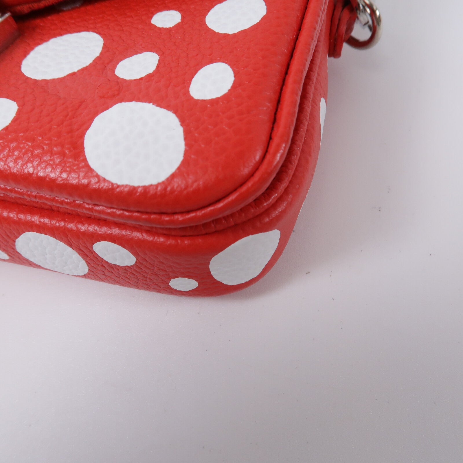 LOUIS VUITTON Monogram Empreinte LV x YK Micro Metis鏈帶肩背袋