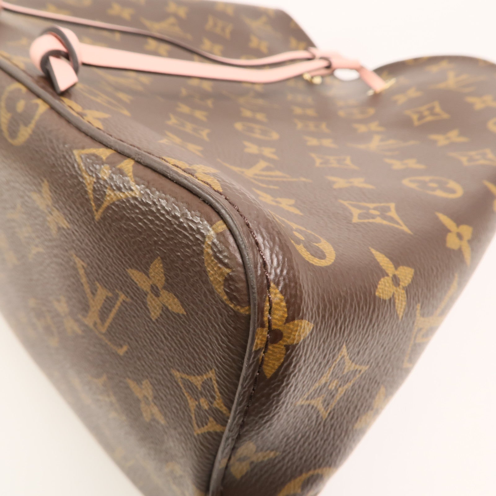 LOUIS VUITTON Monogram Neo Noe金扣肩背袋