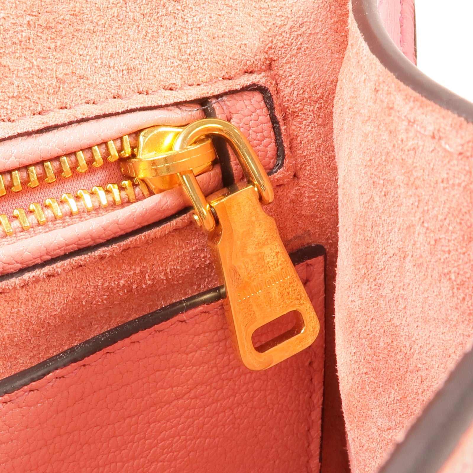 Miu Miu 山羊皮皮革Shoulder Bag金扣肩背袋