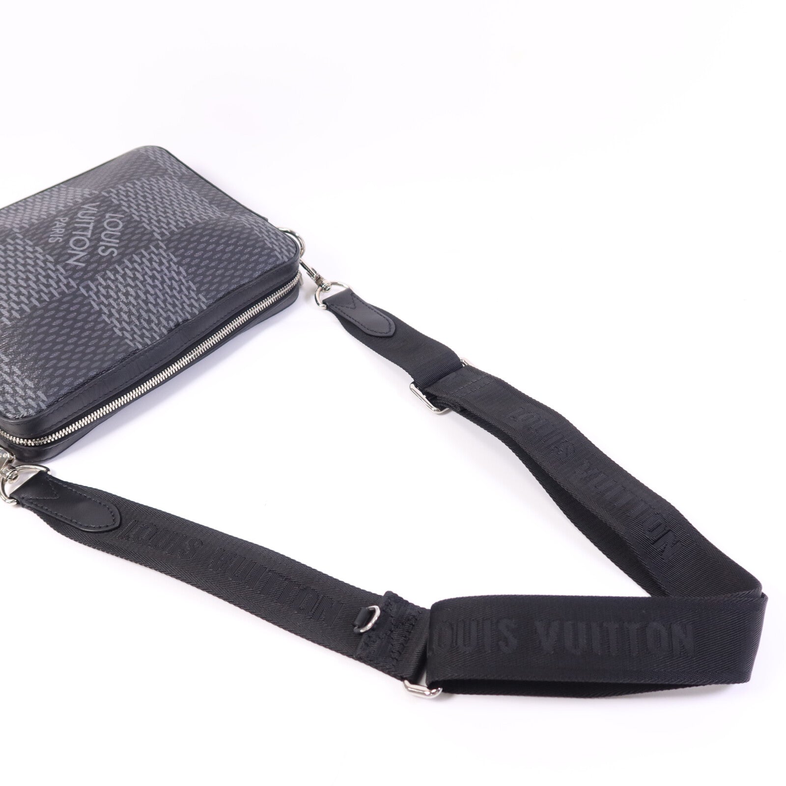 LOUIS VUITTON Damier Graphite Trio Messenger銀扣肩背袋