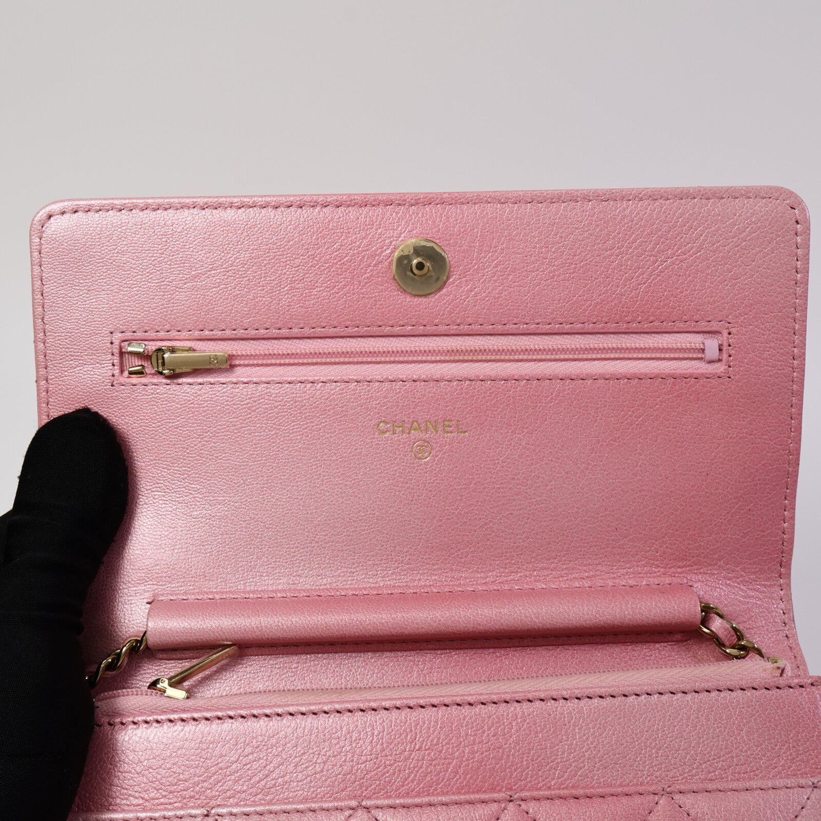 CHANEL 【激減優惠】牛皮皮革WOC Wallet On Chain鏈帶肩背袋