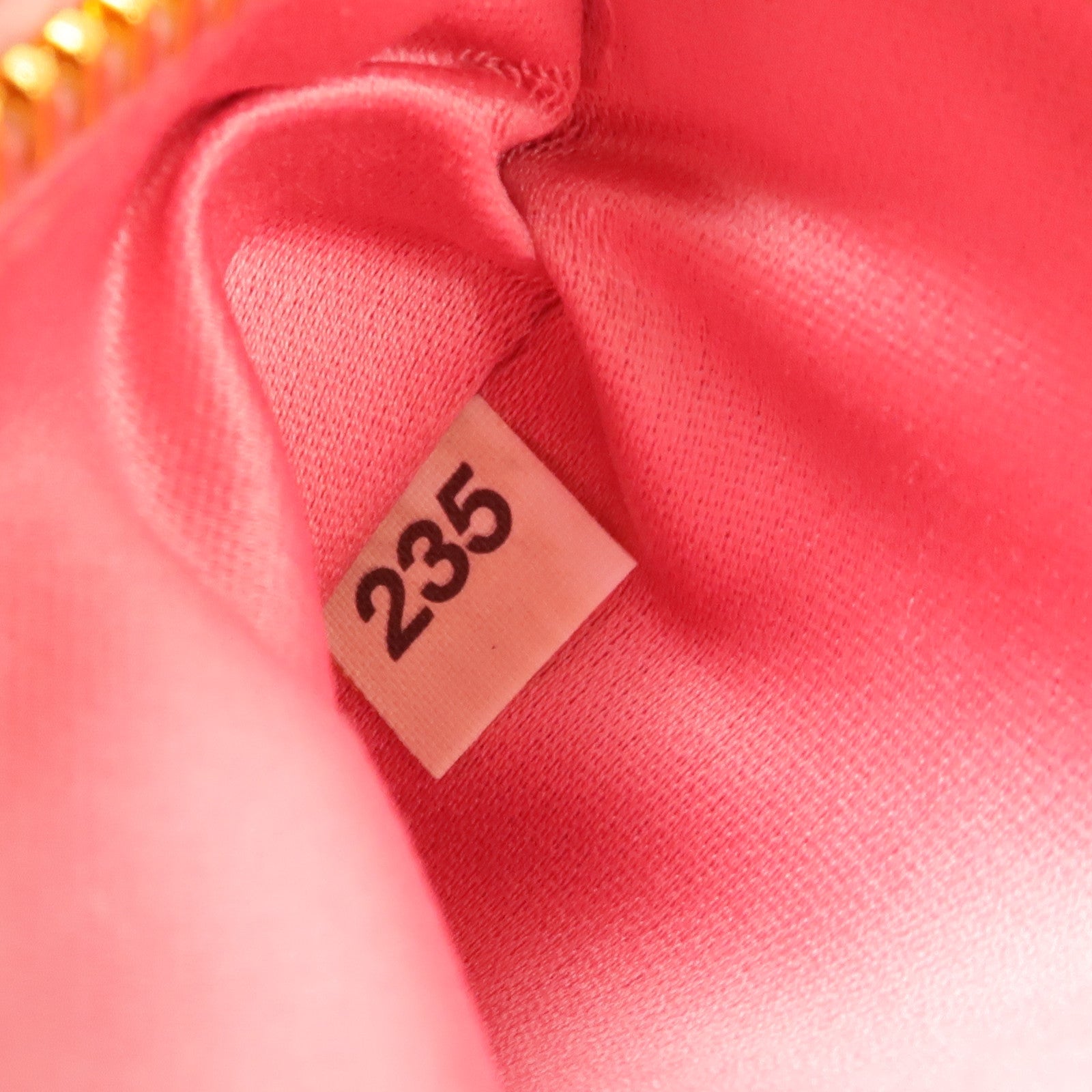 Miu Miu 山羊皮皮革Shoulder Bag金扣肩背袋