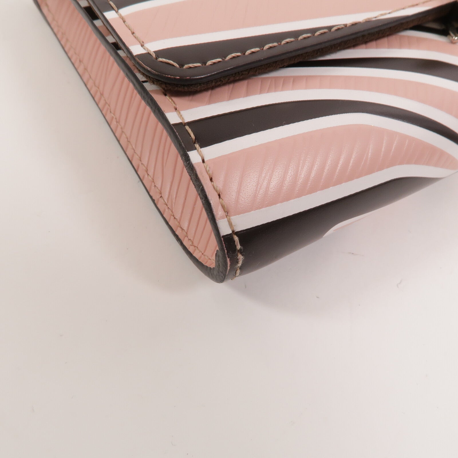 LOUIS VUITTON Epi Louise MM鏈帶肩背袋