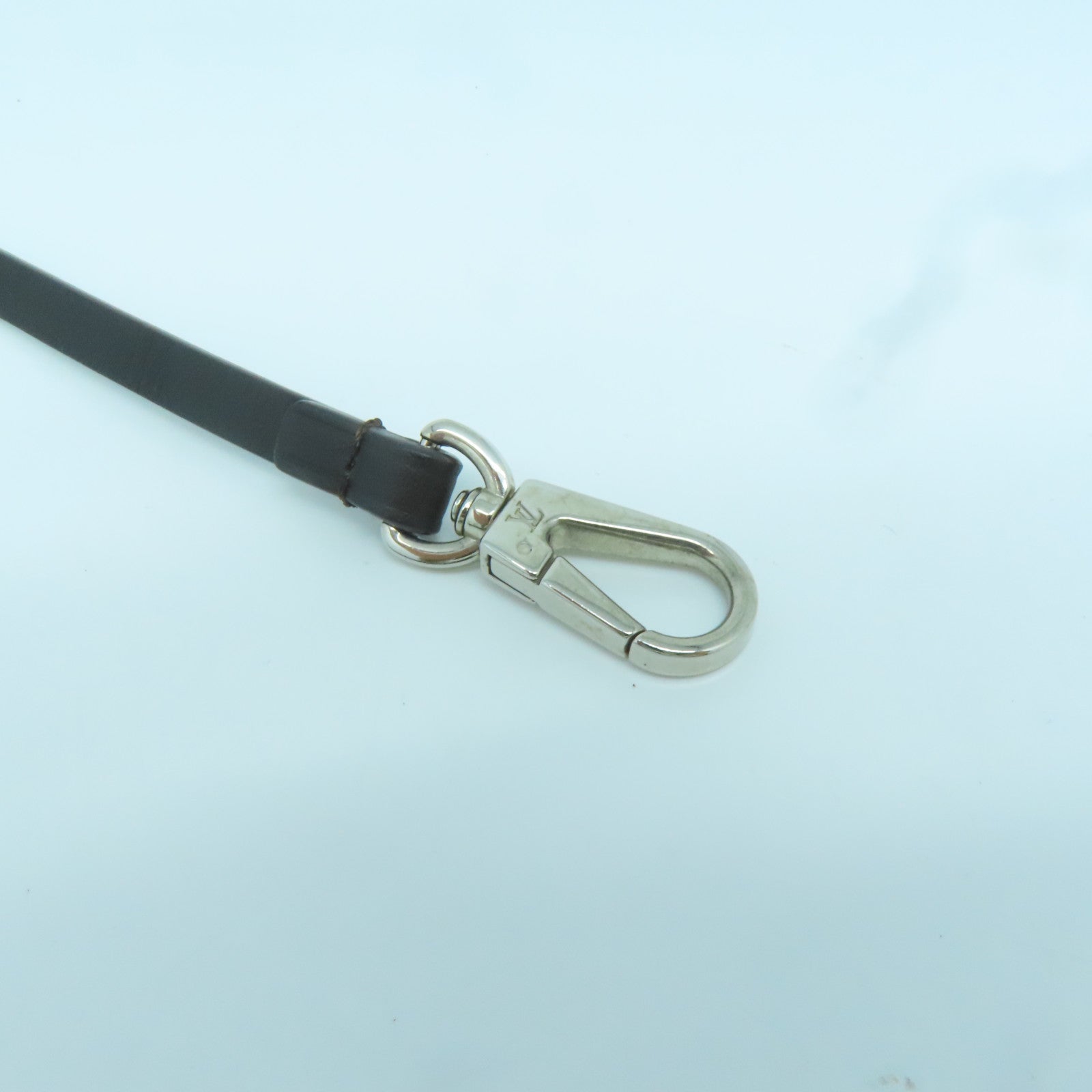 LOUIS VUITTON Monogram Mahina Hina MM銀扣肩背袋Noir黑色