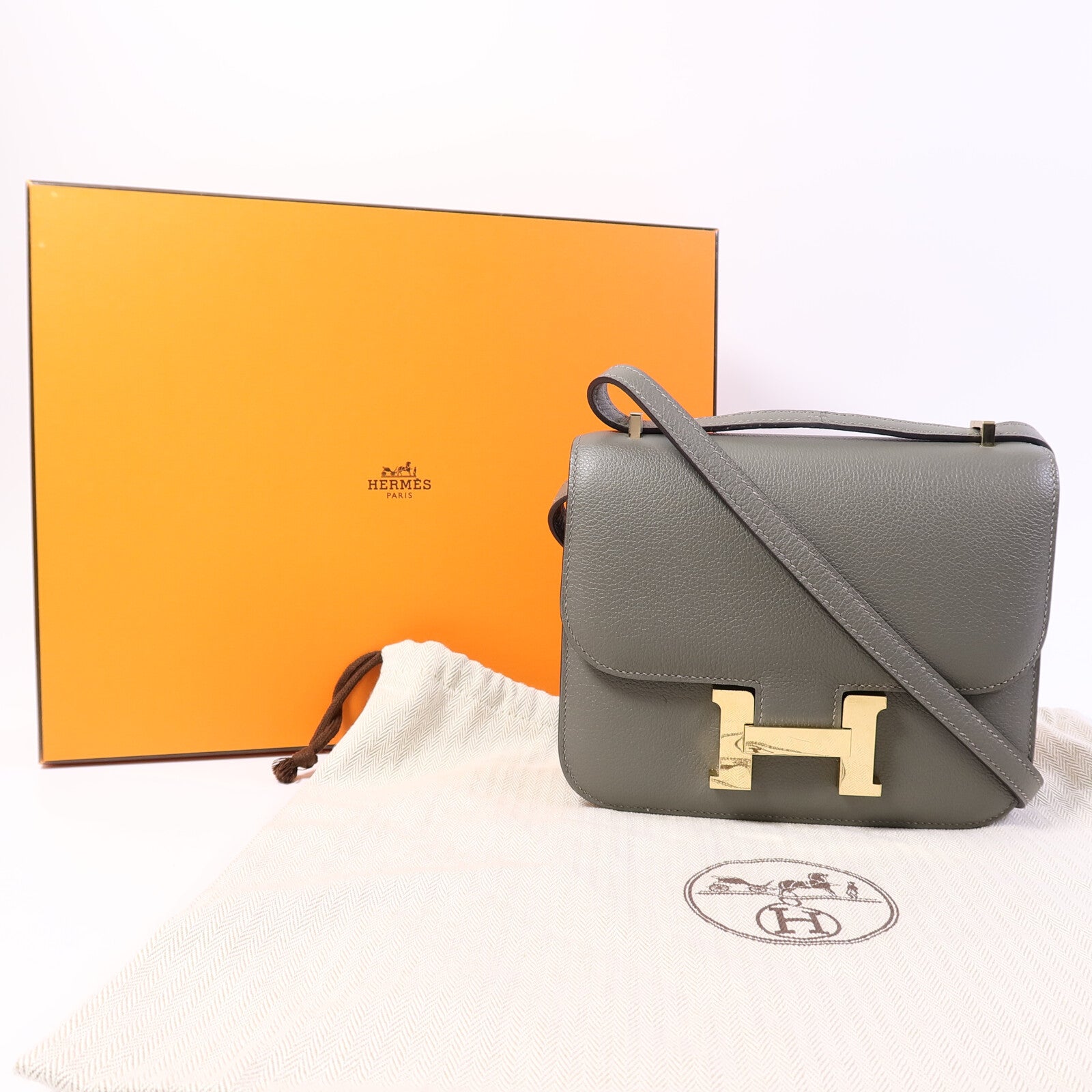 HERMES Evercolor皮革Constance Mini肩背袋GrisMeyer/Gris Perle