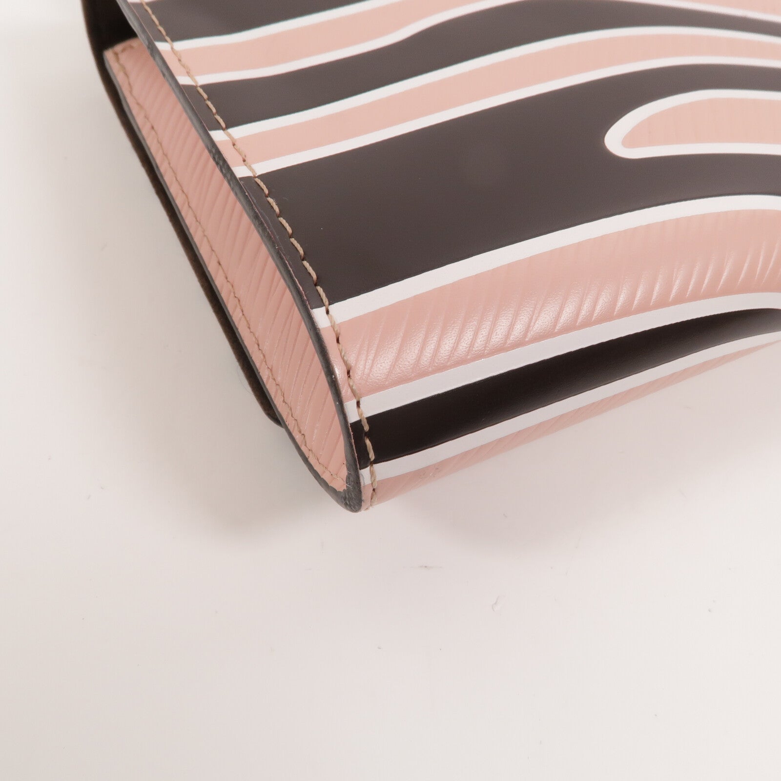 LOUIS VUITTON Epi Louise MM鏈帶肩背袋