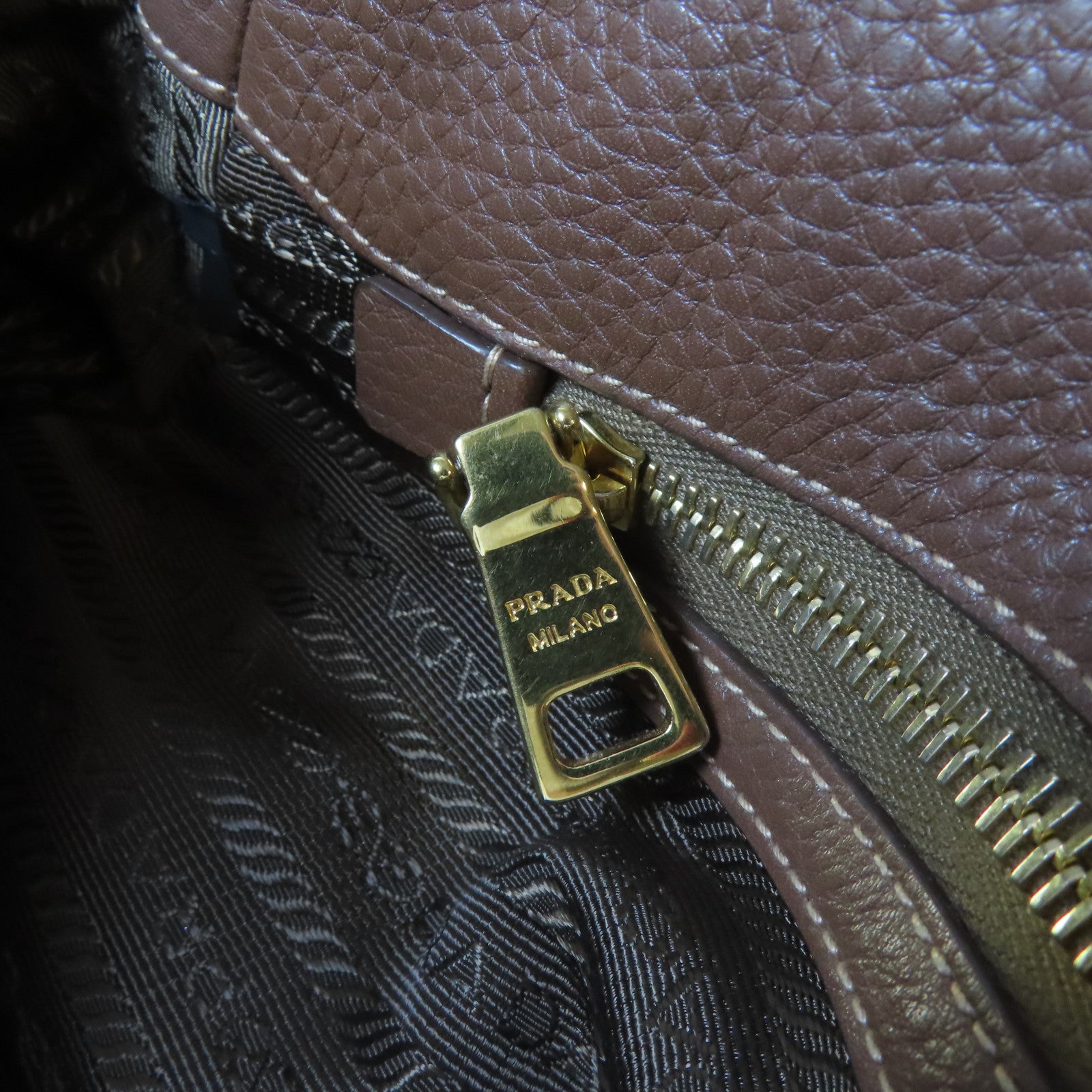 PRADA 尼龍Shoulder Bag金扣肩背袋啡色