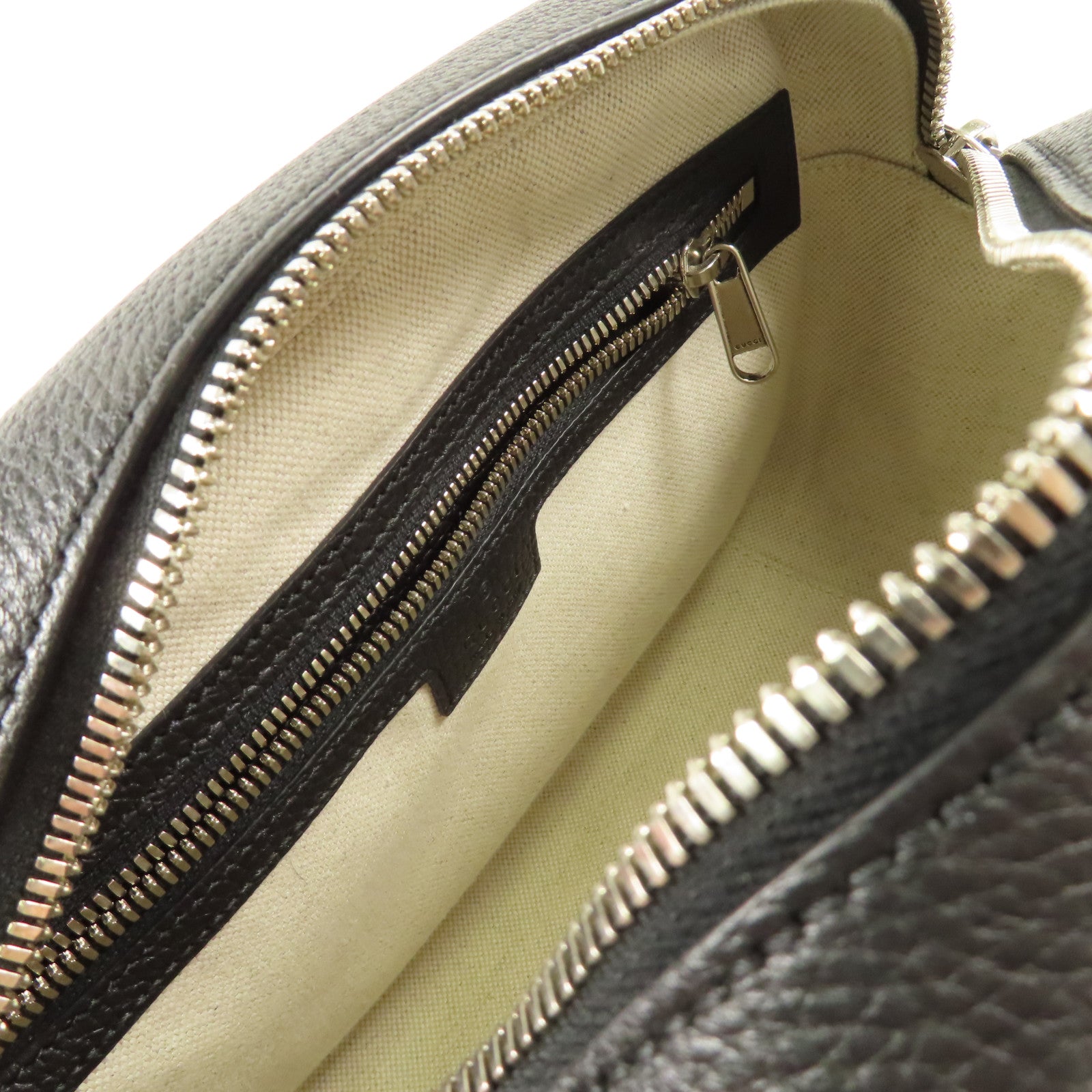 GUCCI 牛皮皮革Camera Bag銀扣肩背袋