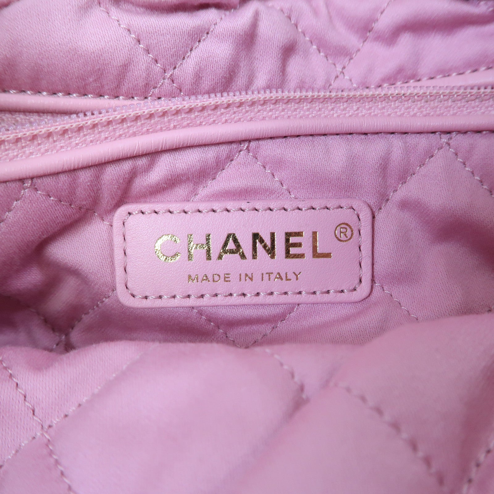 CHANEL 【激減優惠】菱格牛皮皮革Chanel 22 Medium金扣背包粉紅色