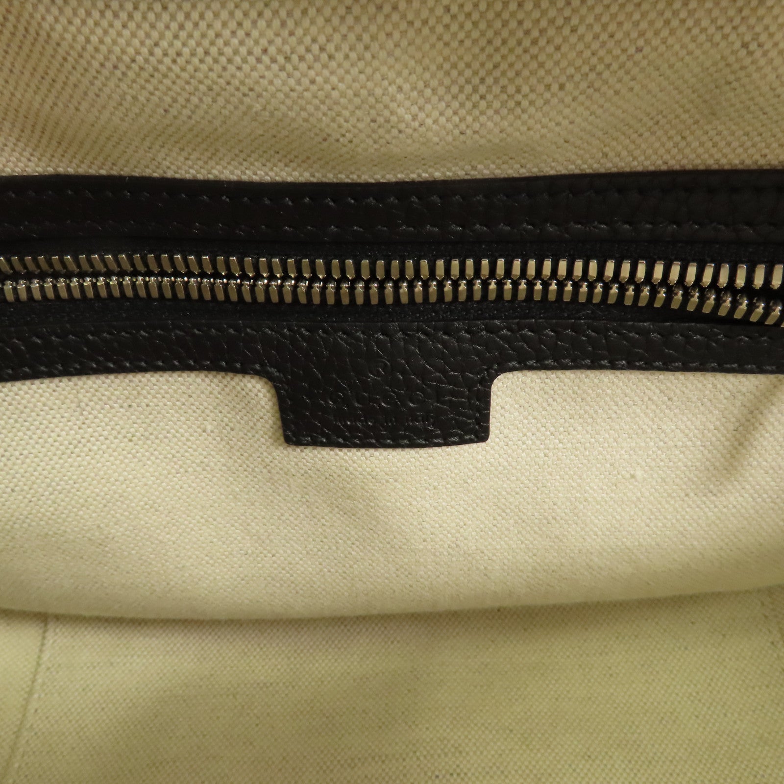 GUCCI 牛皮皮革Camera Bag銀扣肩背袋