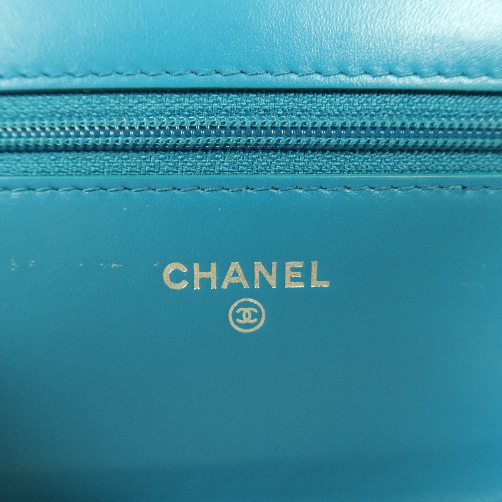 CHANEL 漆皮皮革WOC Chain Shoulder Bag銀扣鏈帶肩背袋